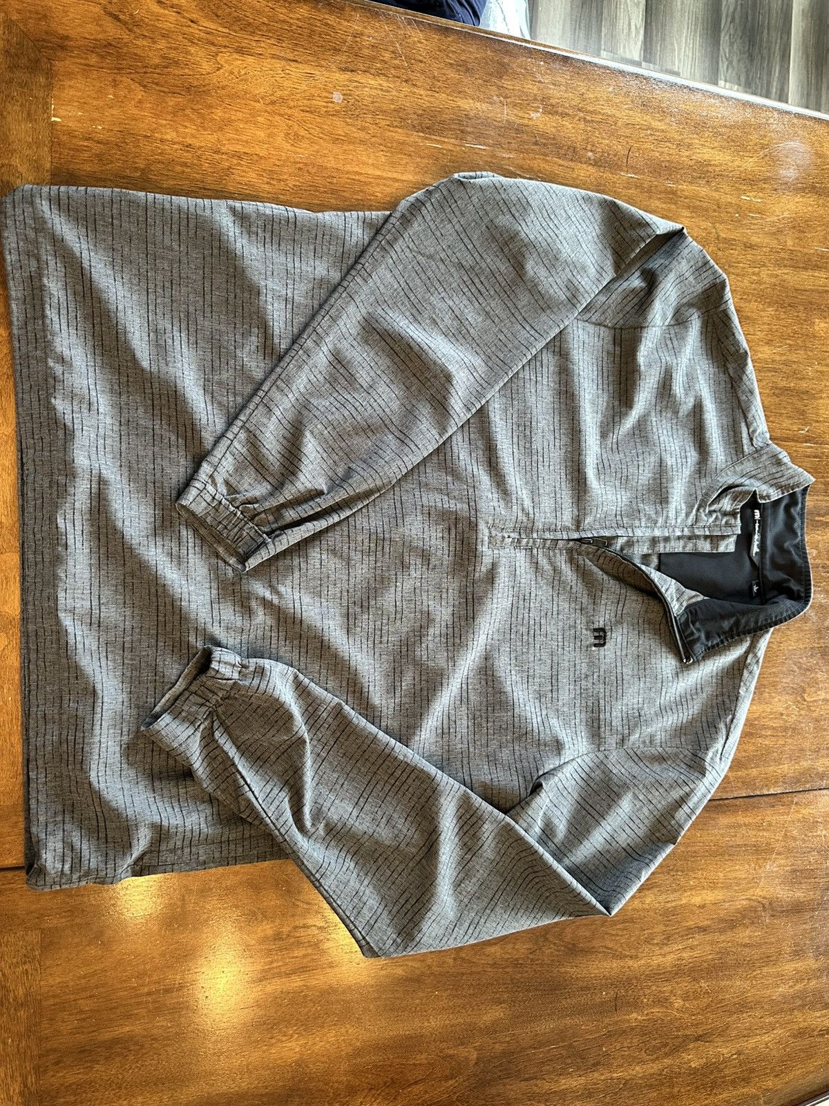TravisMathew Travis Mathew Activewear Size US L / EU 52-54 / 3 - 1 Thumbnail