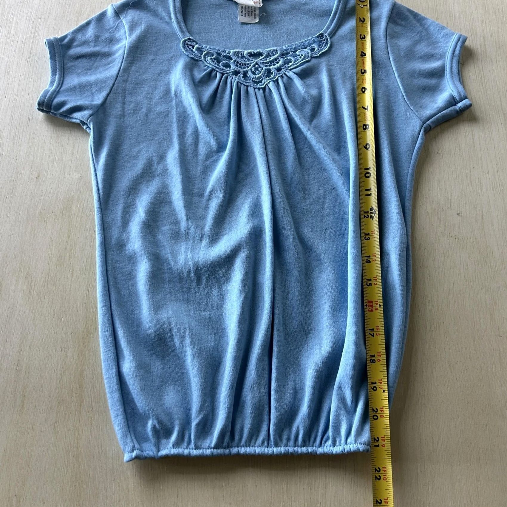 Vintage The Boss' Daughter Shirt Womens Small Blue Crochet Neck Elastic Hem Short Sleeve Size S / US 4 / IT 40 - 5 Thumbnail