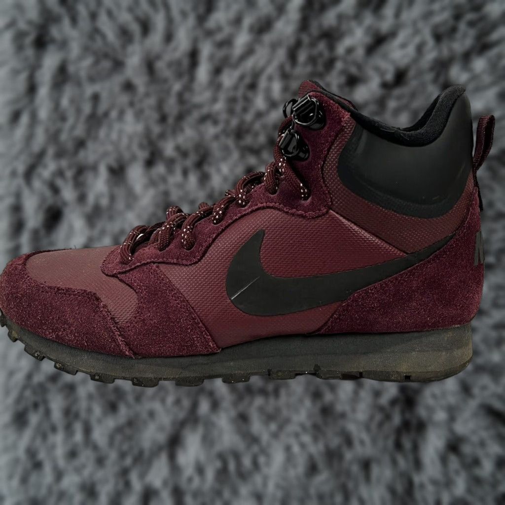 Nike Nike MD Runner 2 Mid Prem Hi Top Trainers 845059 Sneakers Shoes Size 8 Burgundy Women Boots Athletic Shoes MD Runner Mid Top Nike MD Runner 8 Size M / US 6-8 / IT 42-44 - 1 Thumbnail