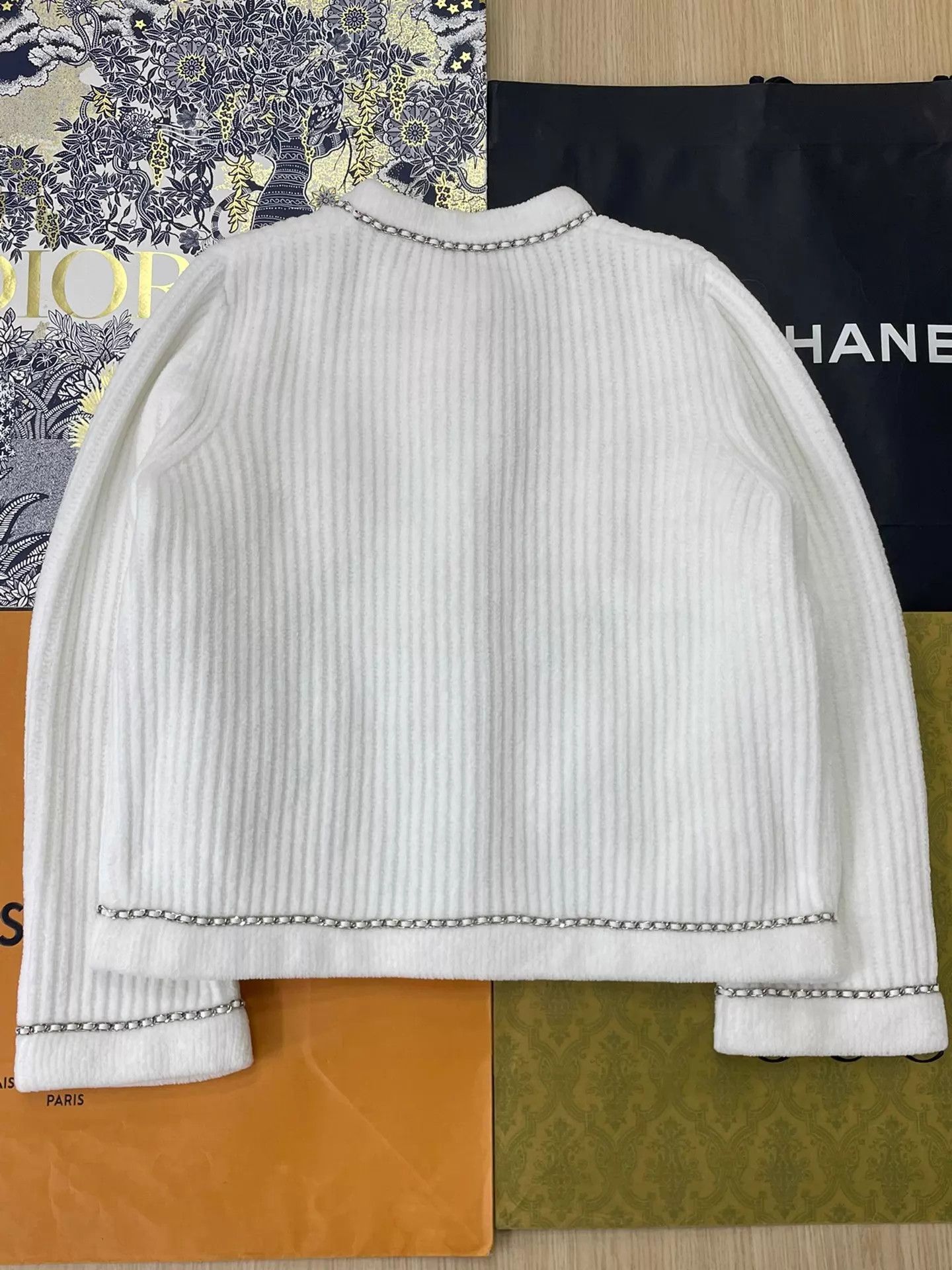 Chanel Chanel White Moonlight 4-Pocket Leather Chain Jacket 38 Size S / US 4 / IT 40 - 3 Thumbnail