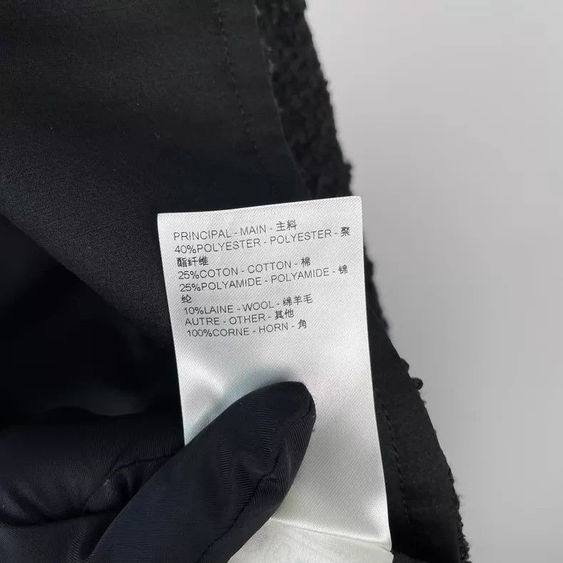 Louis Vuitton Louis Vuitton Black double-breasted gold button woolen sle Size XXS / US 00 / IT 34 - 7 Thumbnail