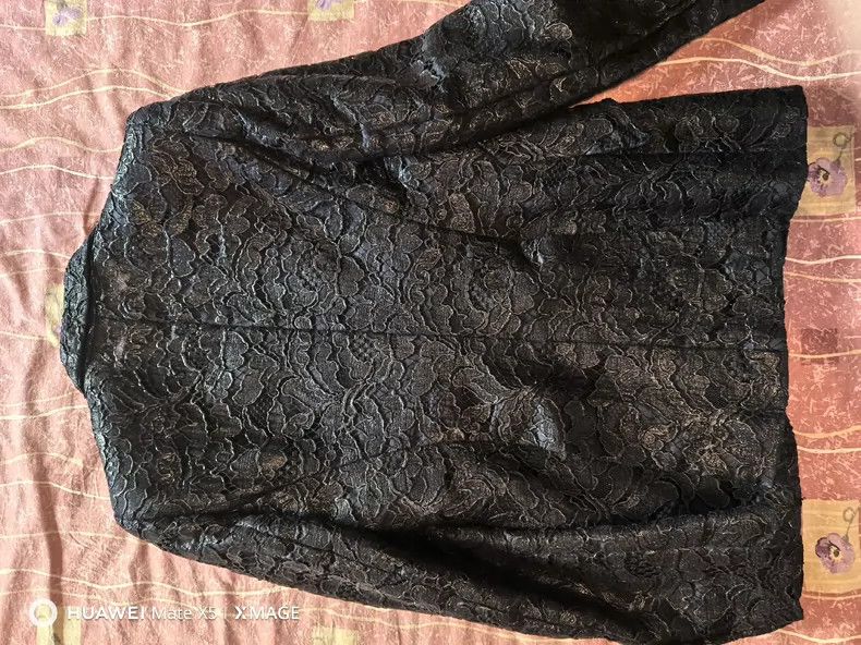 Alexander McQueen Alexander McQUEEN Lace suit, size 40, 39 shoulders, 88 ches Size XS / US 0-2 / IT 36-38 - 2 Thumbnail