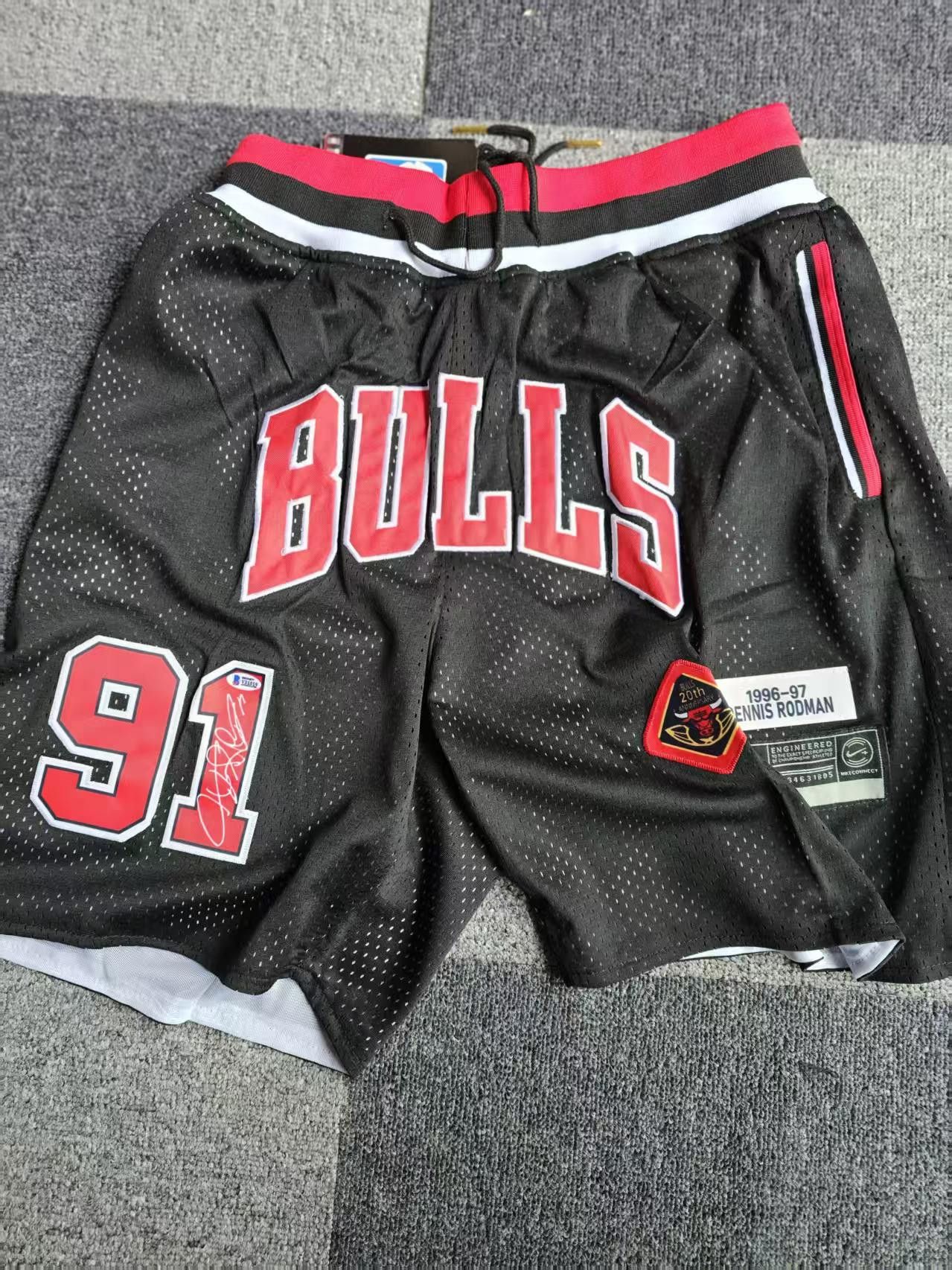NBA Dennis Rodman Short Bulls 91 Short Pocket Short XXL Size US 38 / EU 54 - 1 Thumbnail