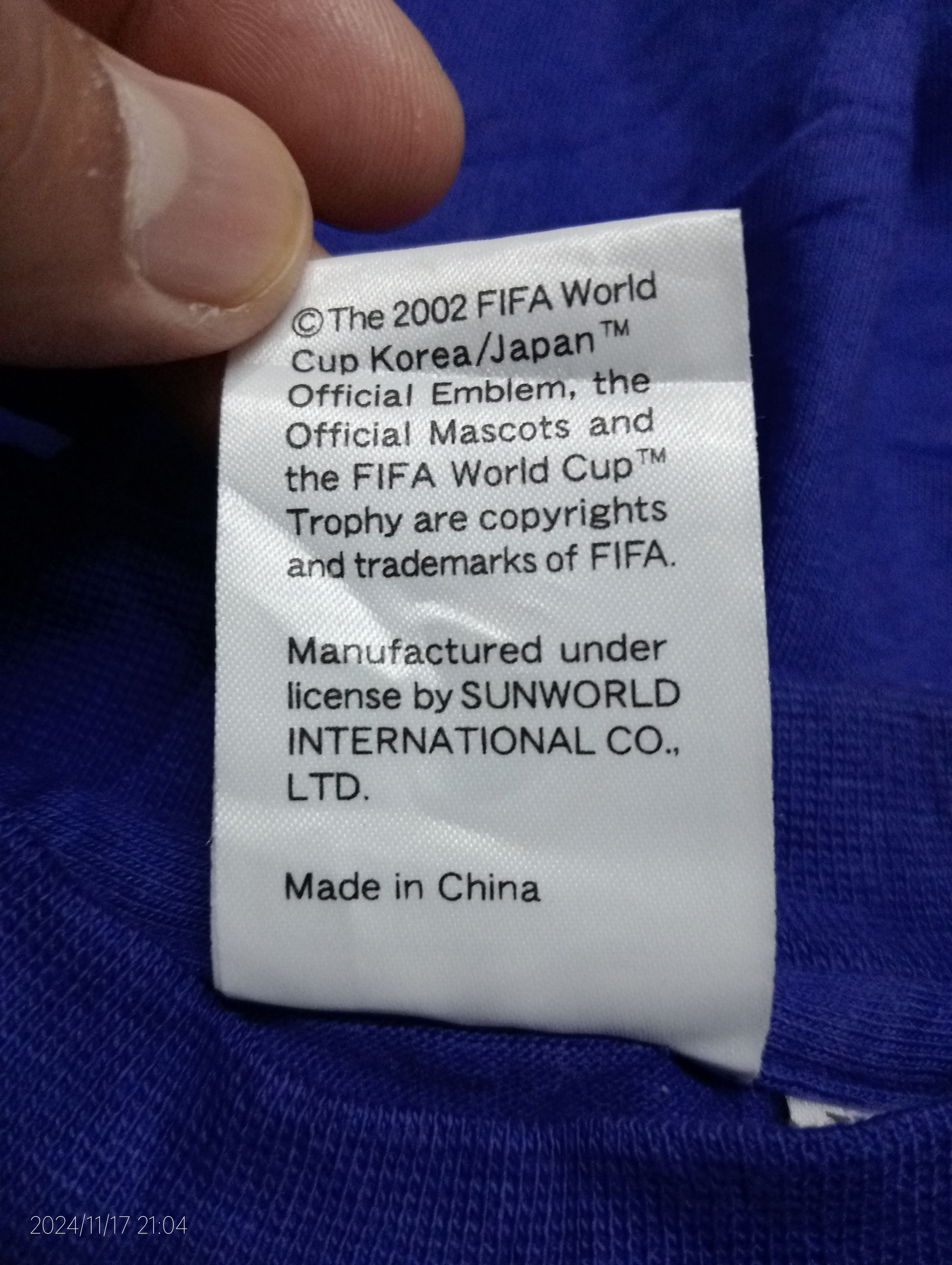 Vintage Vintage '90s FIFA World Cup Korea Japan 2002 Tee Very Rare Size US L / EU 52-54 / 3 - 4 Thumbnail