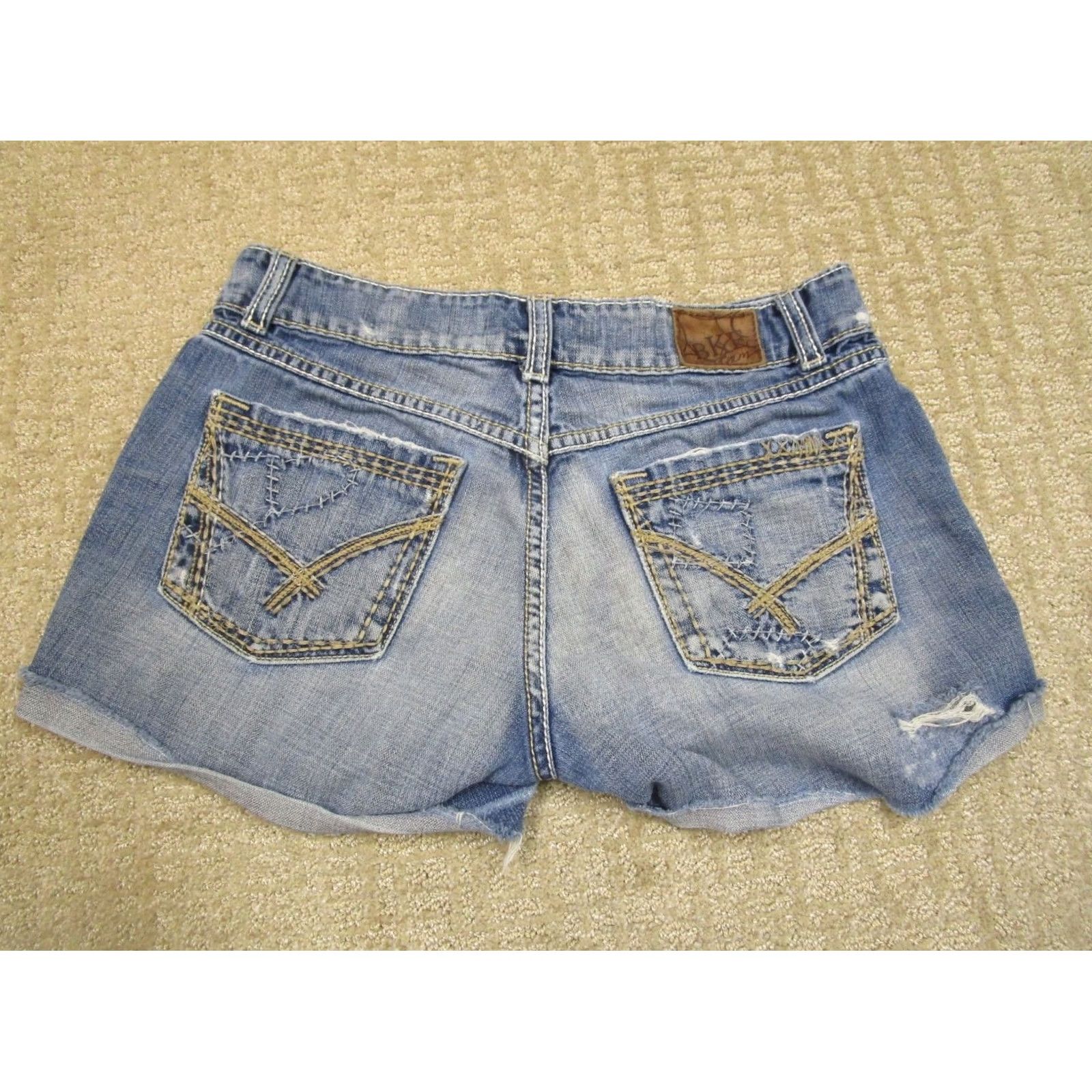 Vintage BKE Shorts 28 Blue Mid Rise Distressed Cut Off Booty Light Wash Denim Women Shorts 28 Size 28" / US 6 / IT 42 - 2 Thumbnail