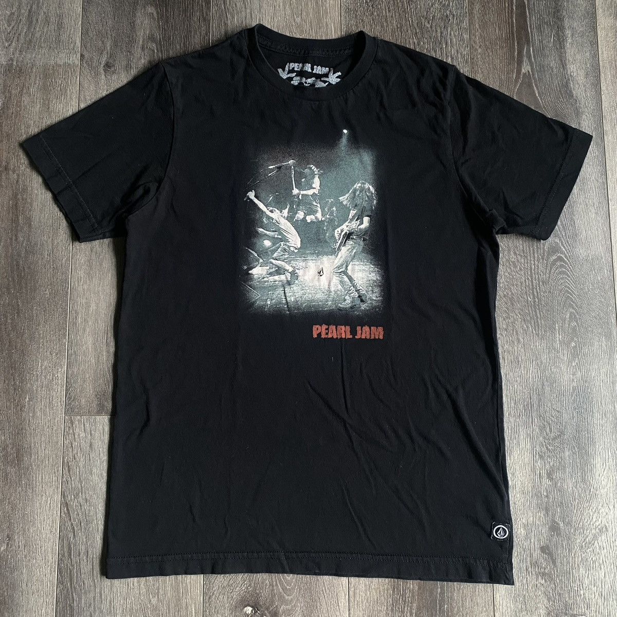 Vintage 2000s Pearl Jam x Volcom Ten Band Graphic Logo Tee