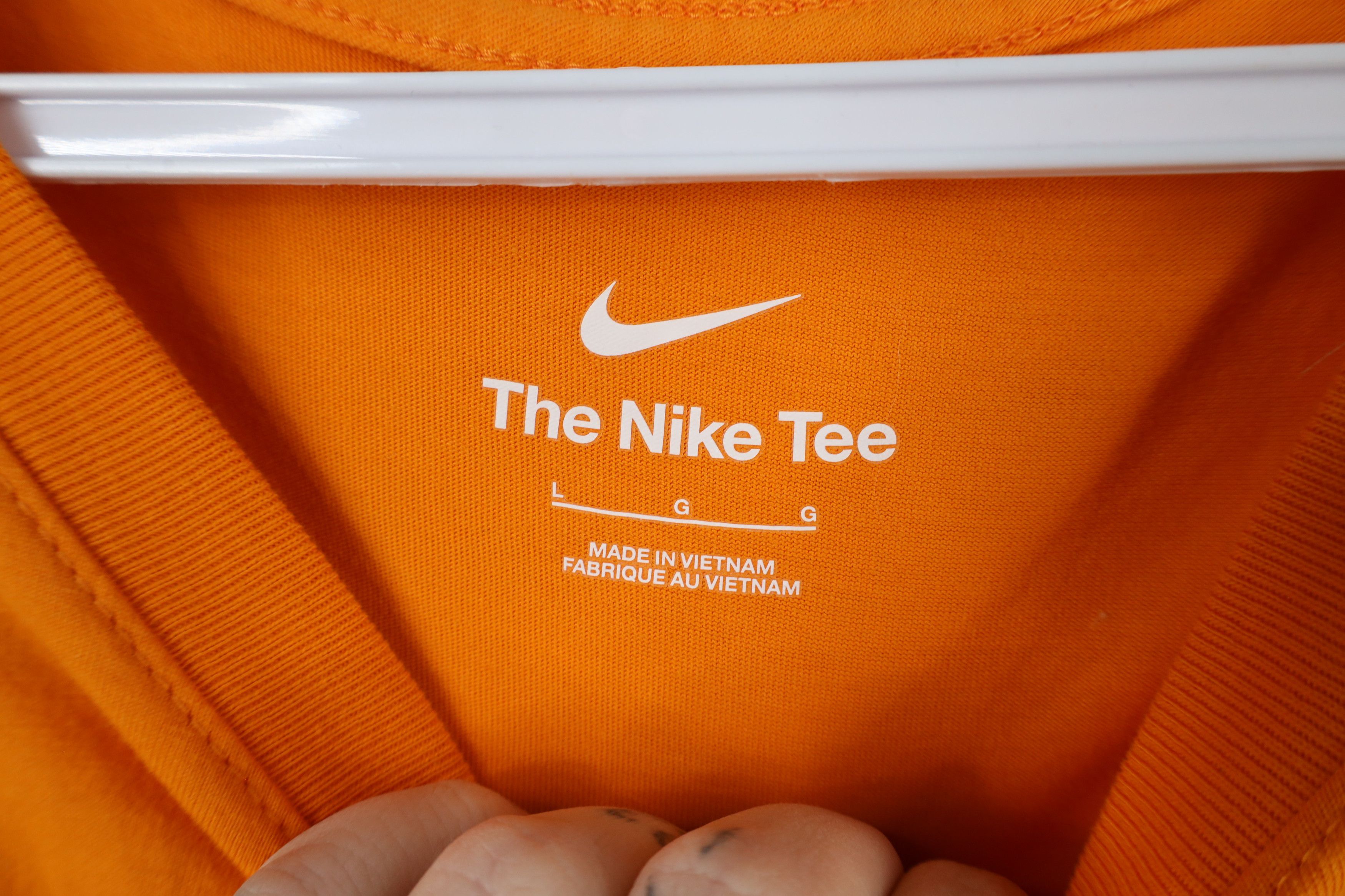 Nike × Vintage Nike Scott Center Swoosh University of Tennessee T-Shirt Size L / US 10 / IT 46 - 8 Thumbnail