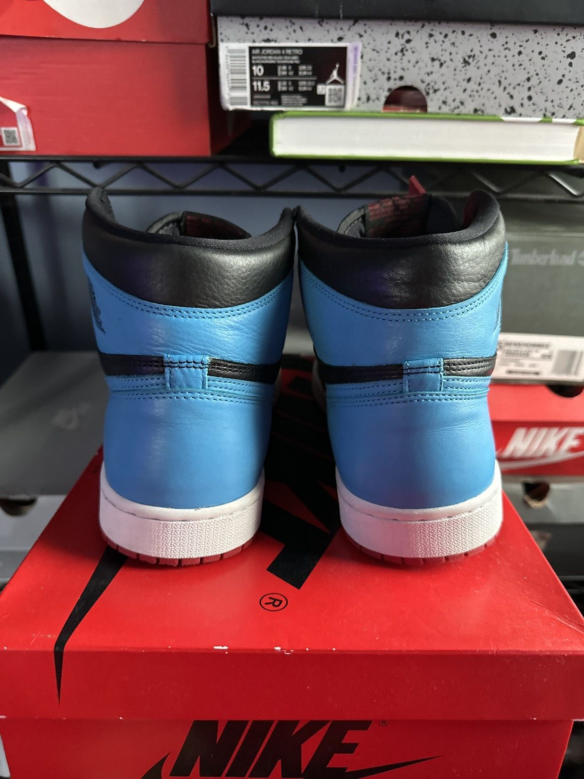 Jordan Brand × Nike WMNS Air Jordan 1 High OG Size US 9 / EU 42 - 3 Thumbnail