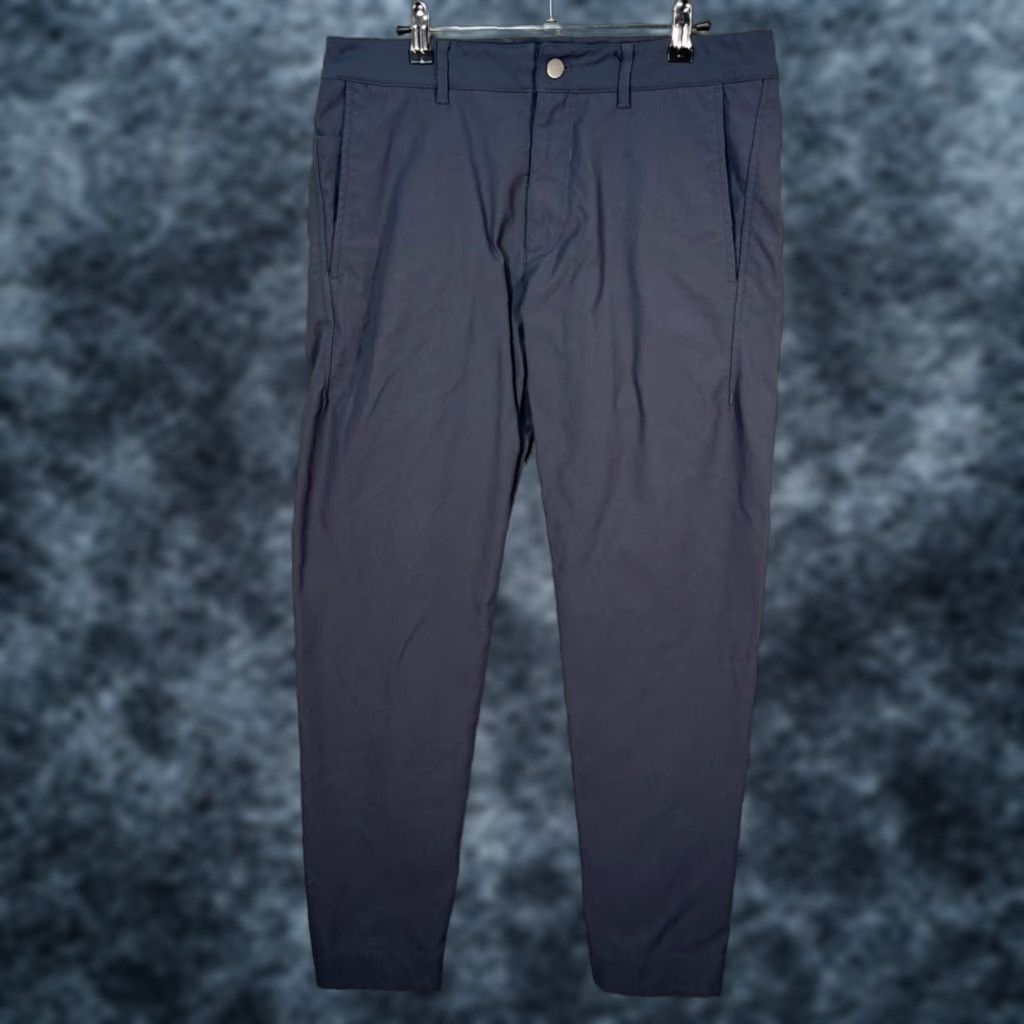 OUTLIER Pants Mens Size 32 Navy Blue Strongtwill Two-Way Stretch DWR Chino 5-Pocket Style Tapered Casual Seasonal Summer Fall Spring Mens