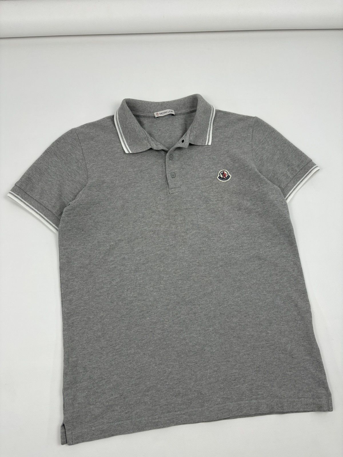 Moncler Women's Gamme Bleu MAGLIA Manica Corta Polo Grey Cotton Patch Logo Buttons T-Shirt Size ONE SIZE - 7 Thumbnail