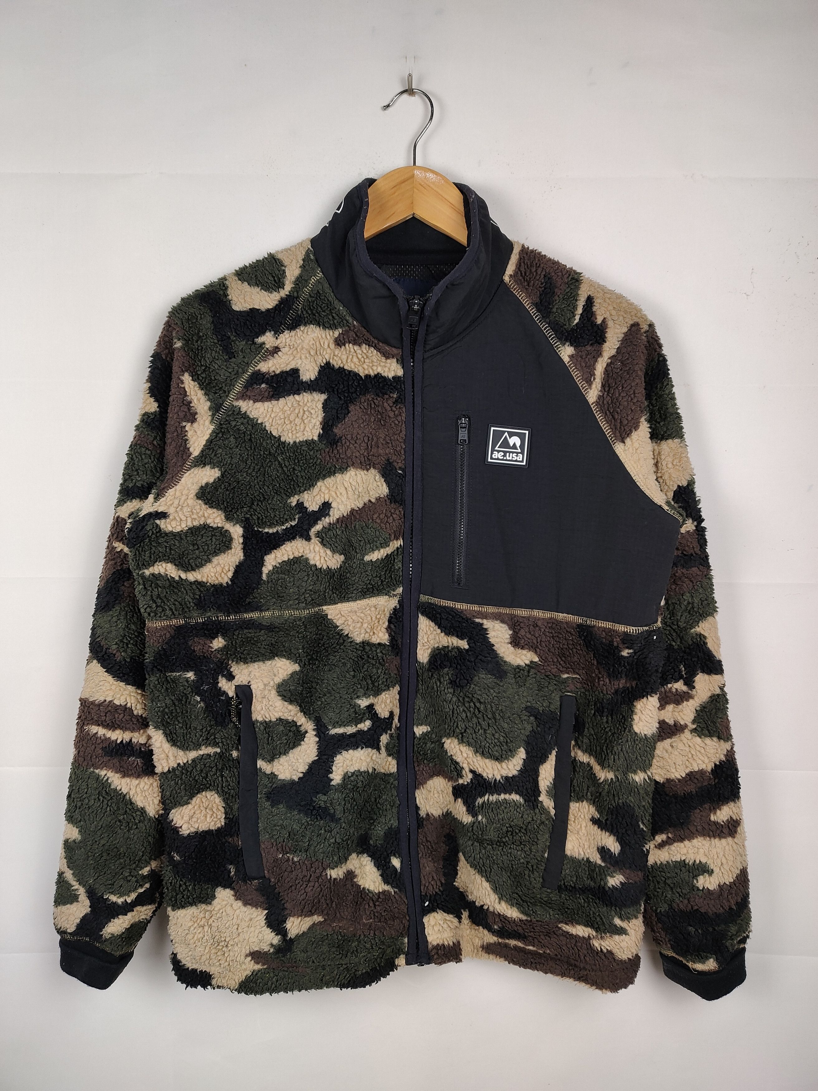 American Eagle Outfitters American Eagle Camo Deepile Fleece Zipper Jacket Size US S / EU 44-46 / 1 - 1 Thumbnail