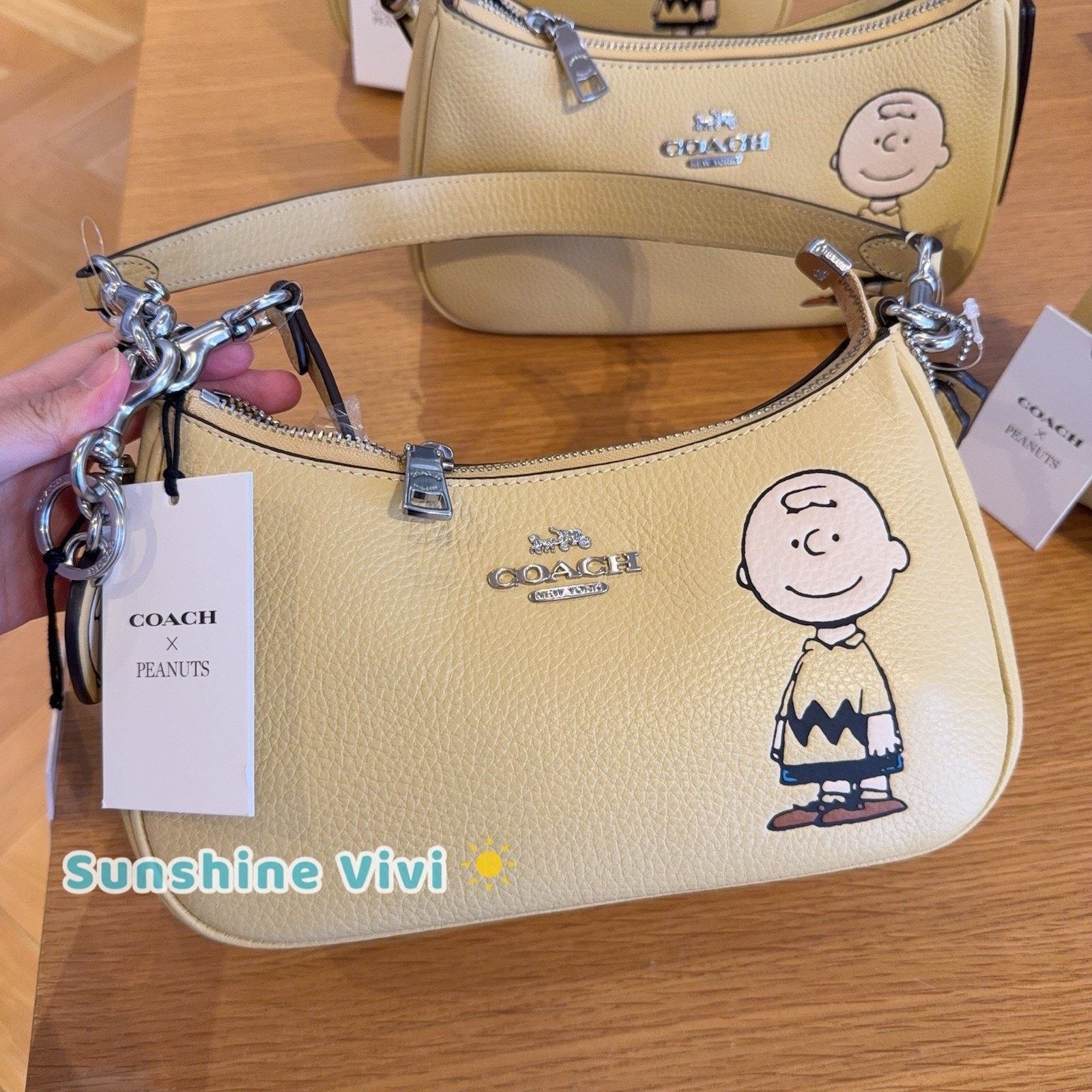 Coach NWT Coach CBJ83 X Peanuts Teri Shoulder Bag Charlie Brown Size ONE SIZE - 6 Thumbnail