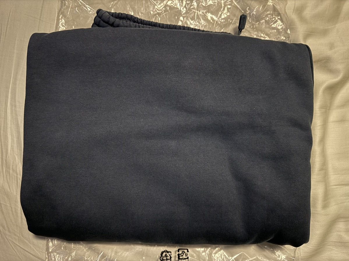 Balenciaga × Gap × Kanye West Yeezy Gap Sweatpants Navy Size XL Size US 36 / EU 52 - 2 Thumbnail