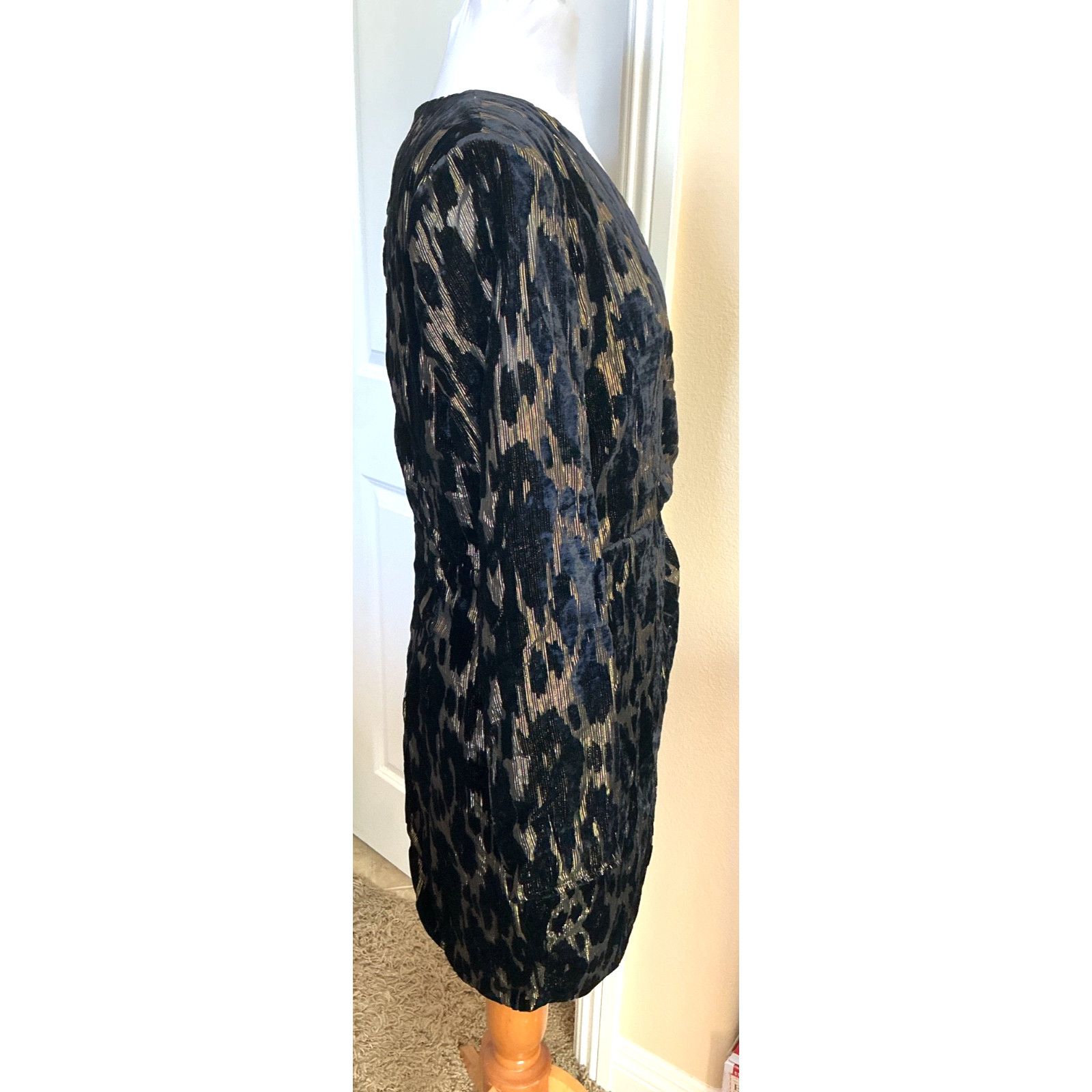 Other BARDOT AERIELA BLACK VELVET GOLD METALLIC WRAP DRESS 10 Size L / US 10 / IT 46 - 6 Thumbnail