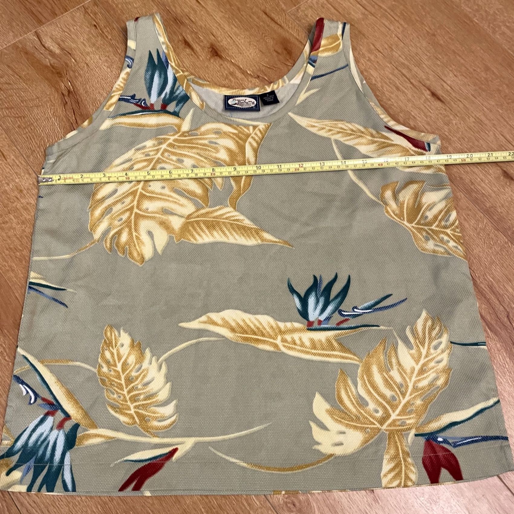 Tommy Bahama Tommy Bahama Tank Top Womens S 100% Silk Floral Green Palm Botanical Tan Gold Tank Womens S Multicolor Floral Beach 90s Womens Size S / US 4 / IT 40 - 4 Thumbnail
