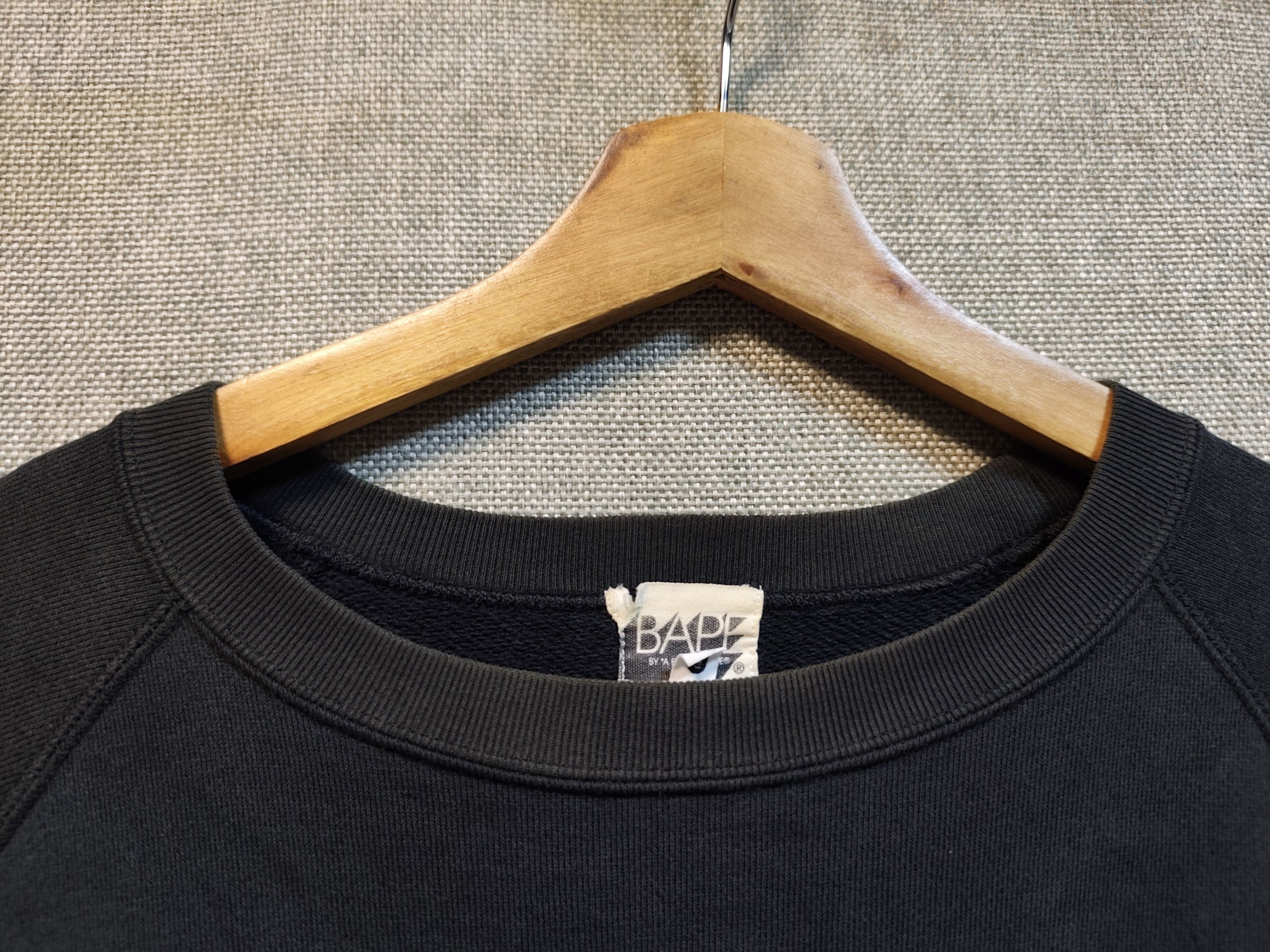 Bape × Kaws 2005 Bape x Kaws Crewneck Size US M / EU 48-50 / 2 - 5 Thumbnail