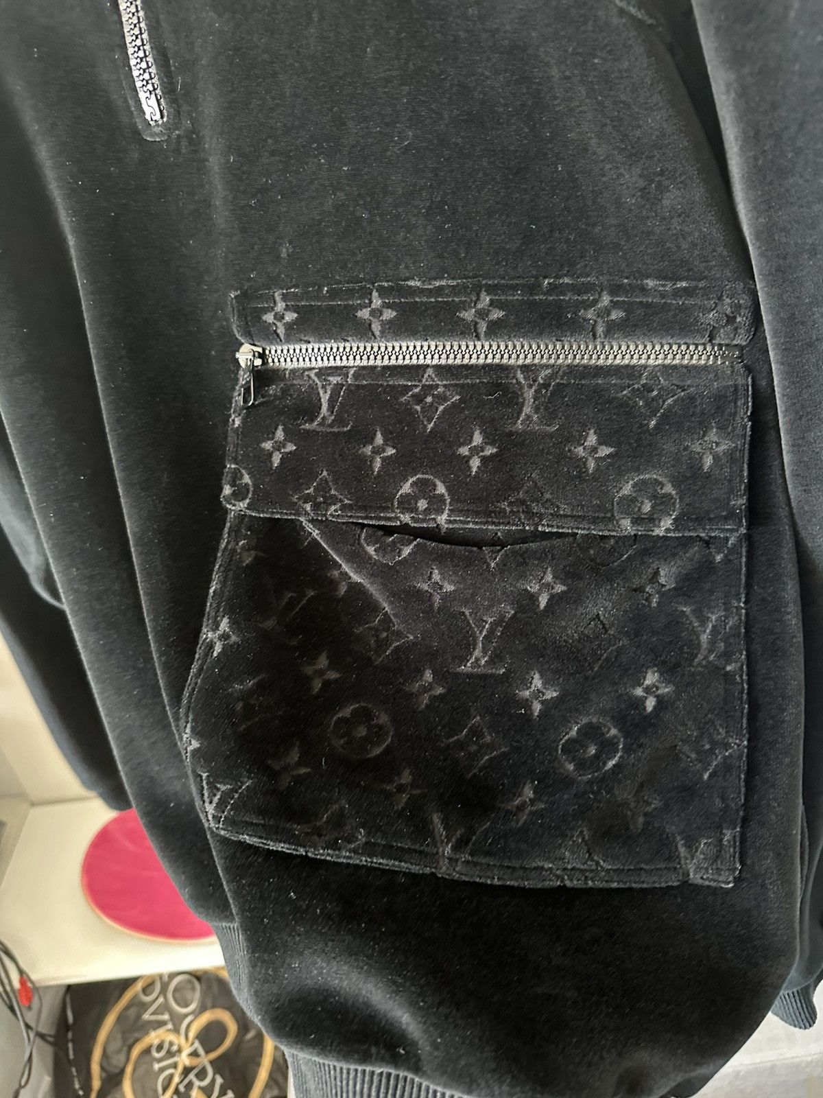 Louis Vuitton Louis Vuitton x Virgil Abloh velour cargo Quarter Zip Size US M / EU 48-50 / 2 - 3 Thumbnail
