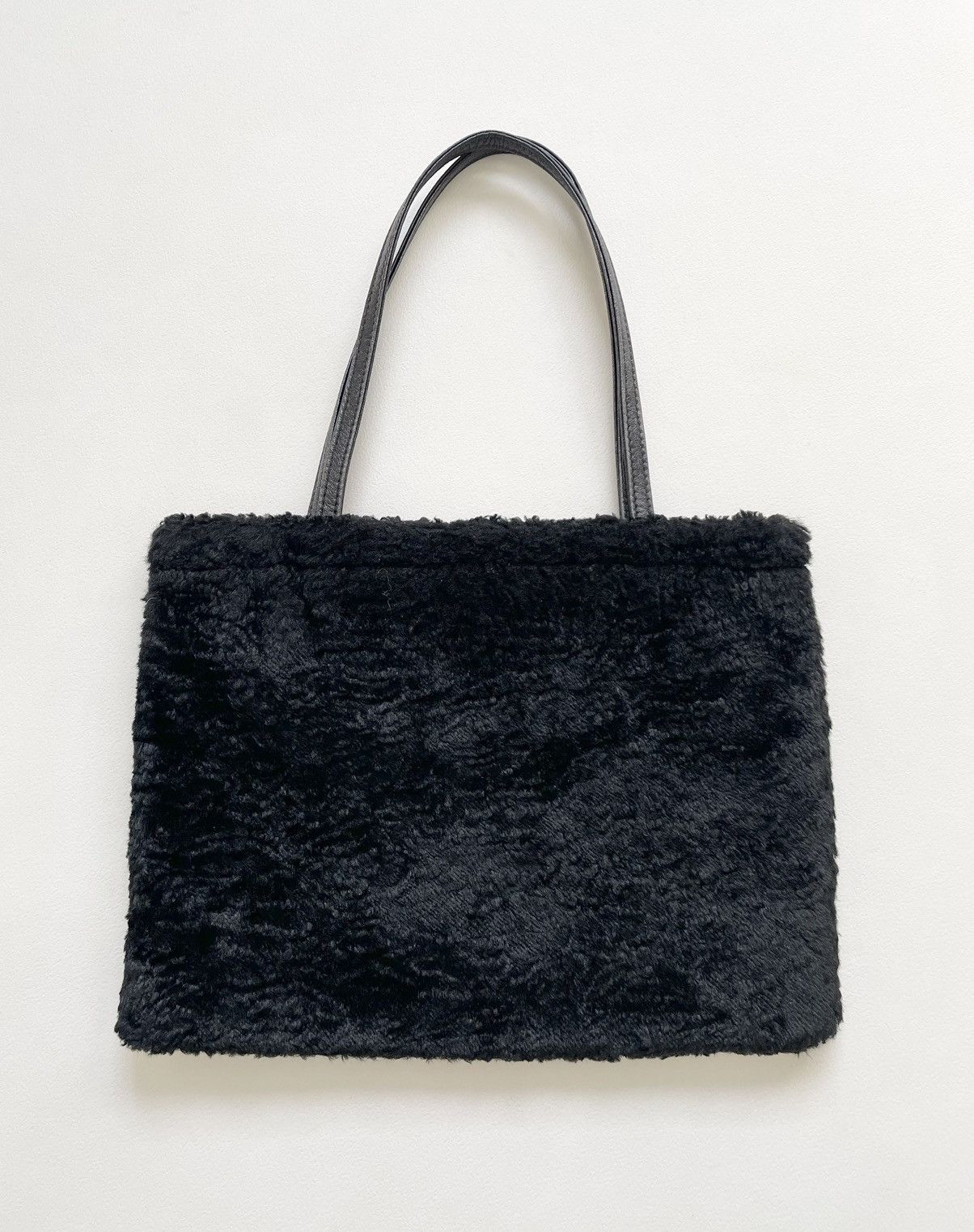 Miu Miu A/W 1999 Black Shearling Mini Hand Bag Size ONE SIZE - 9 Thumbnail