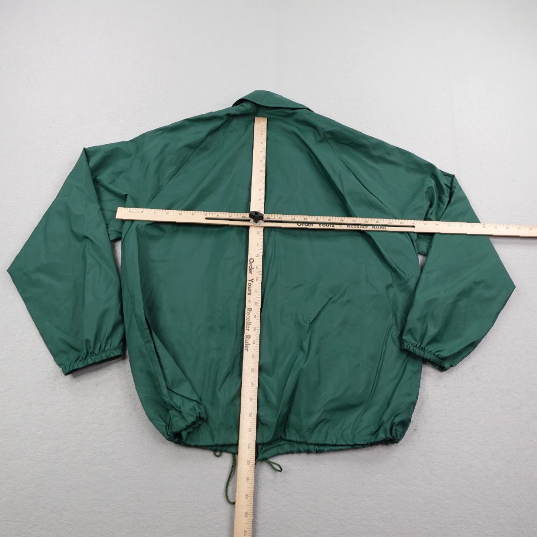 Champion VINTAGE Champion Windbreaker Jacket Men’s Medium Green De La Salle Athletics 70s Sports Size US M / EU 48-50 / 2 - 4 Thumbnail