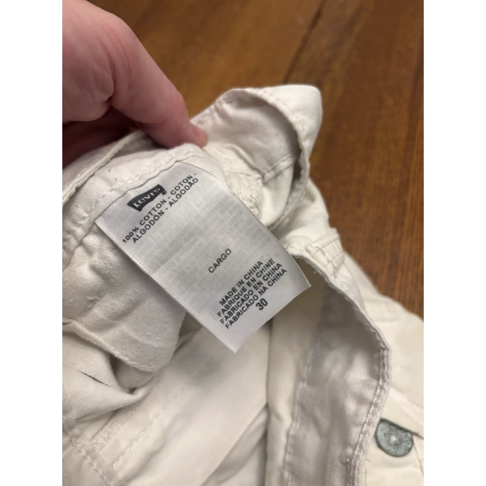 Levi's VINTAGE Levi's Cargo Shorts Mens 30 White Cotton Canvas 11in Inseam Relaxed Pockets Grunge Casual Summer 90s Y2K Baggy Utility Sc Size US 30 / EU 46 - 3 Thumbnail