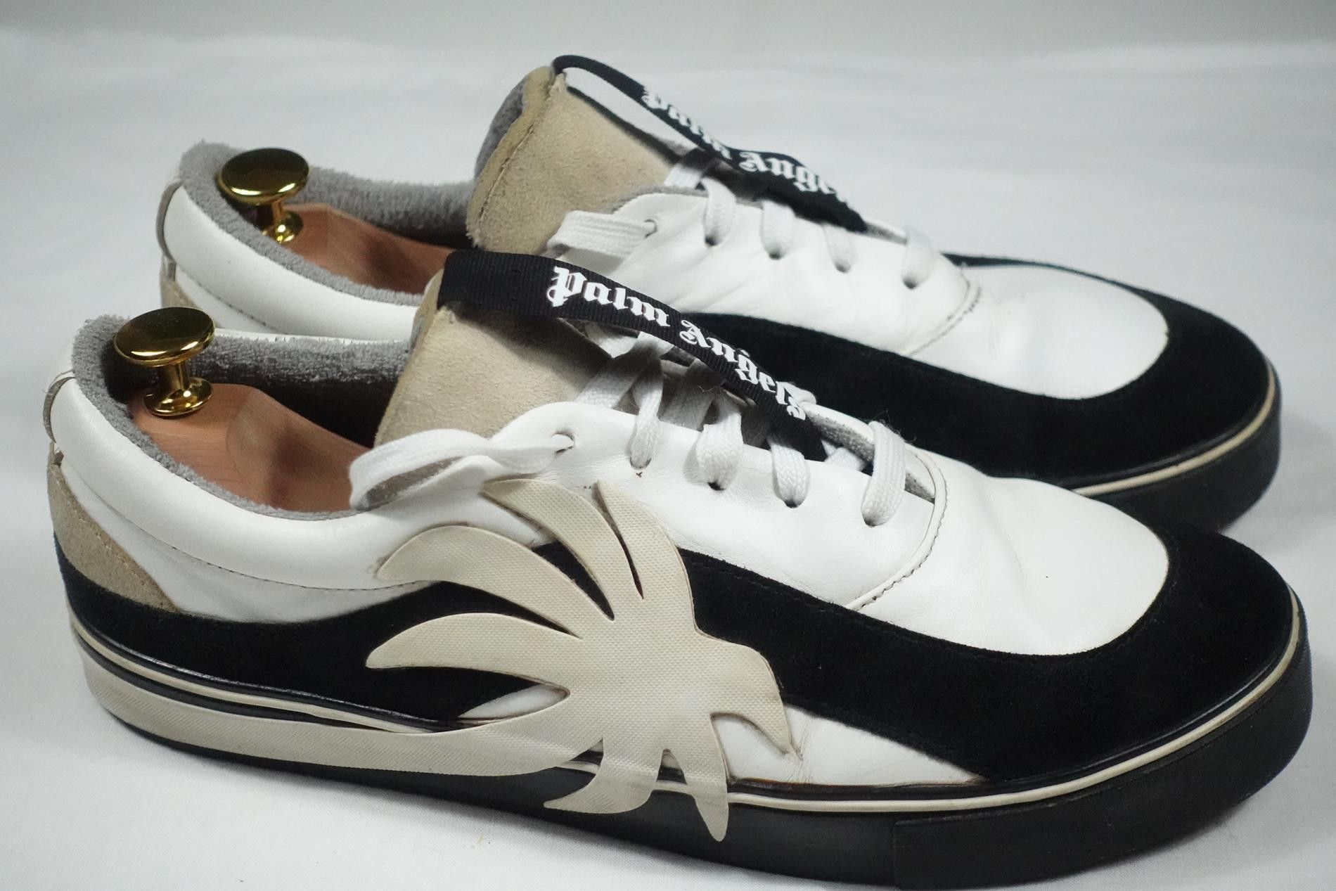 Palm Angels Palm Angels Sneakers Low Suede Tree White Black 42 EU 9 US Size US 9 / EU 42 - 1 Thumbnail
