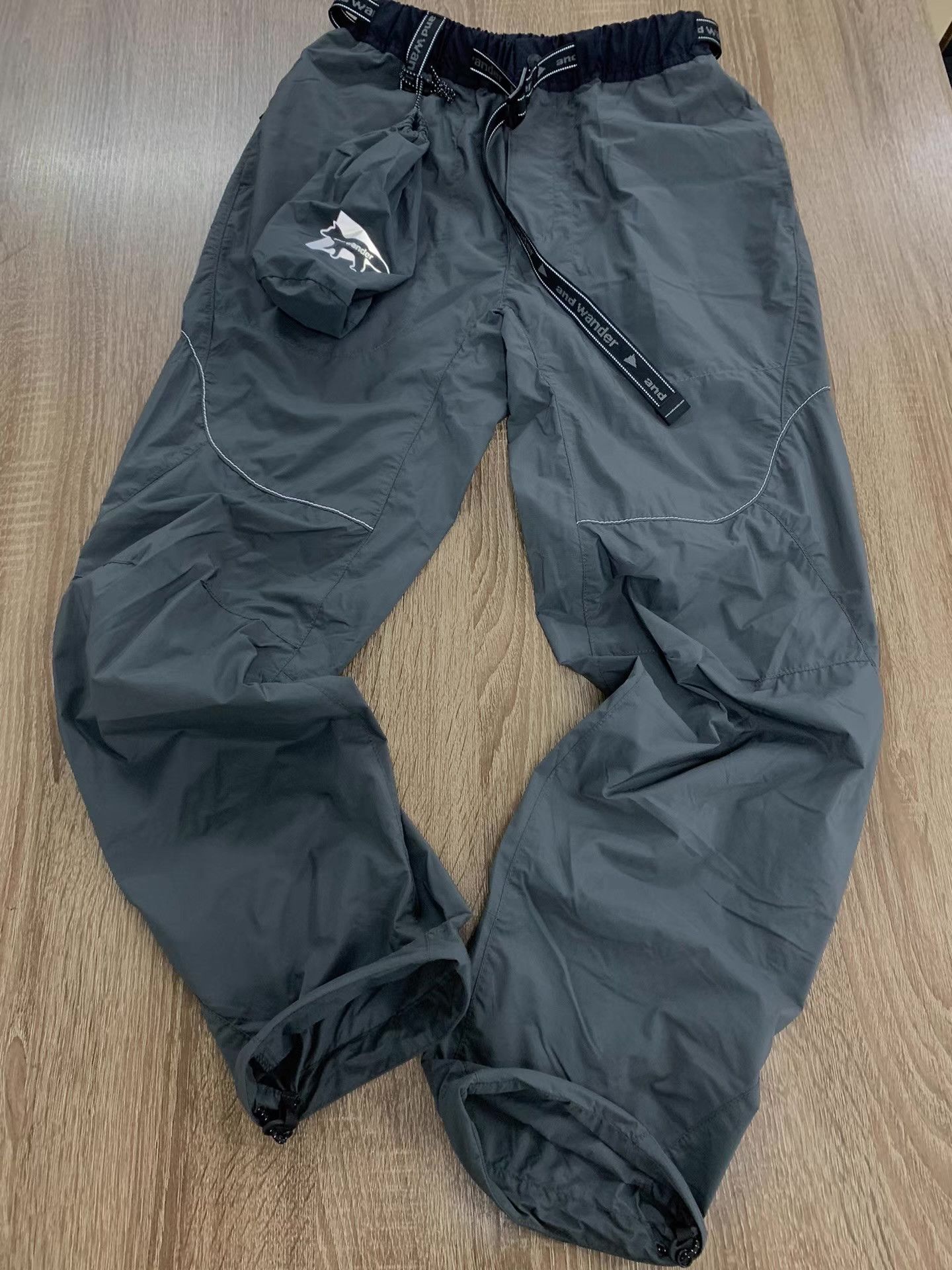 Maison Kitsune MAISON KITSUNÉ × and wander Ｑ22 Size US 34 / EU 50 - 1 Thumbnail