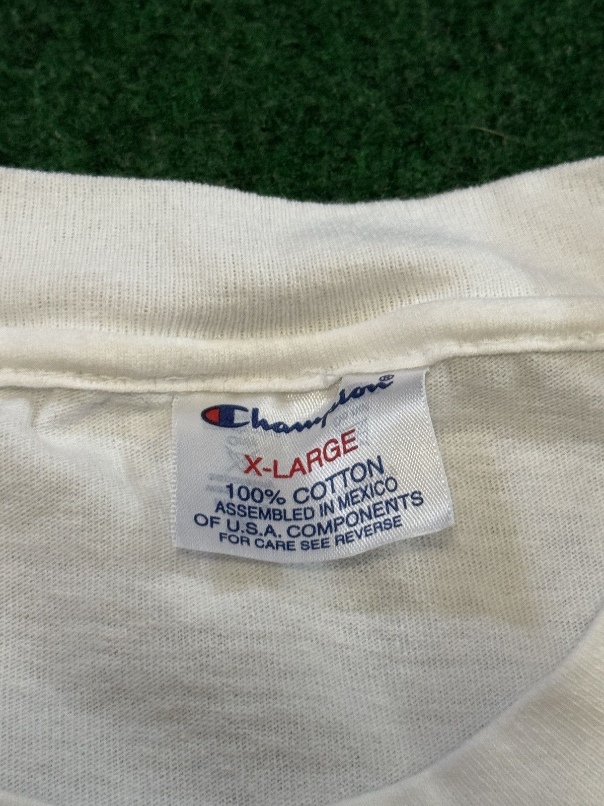 Champion Vintage 90s Notre Dame Fighting Irish XL College T Shirt Size US XL / EU 56 / 4 - 6 Thumbnail