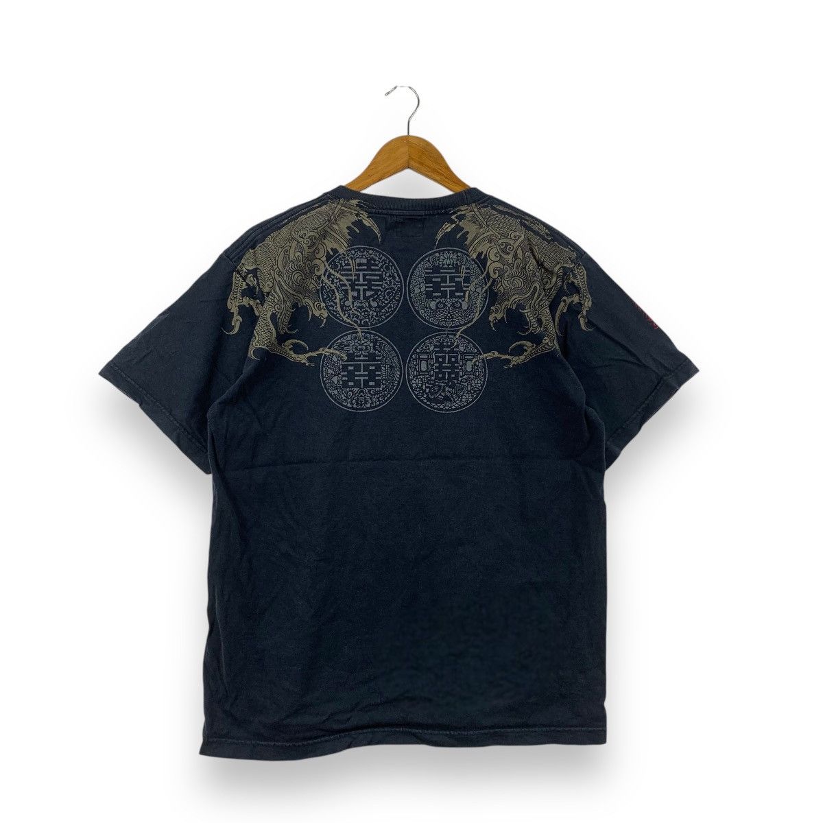 Japanese Brand Vintage JAPAN TRADITIONAL KARAKURI Goddess Dragon Tee Shirt Size US XL / EU 56 / 4 - 1 Thumbnail