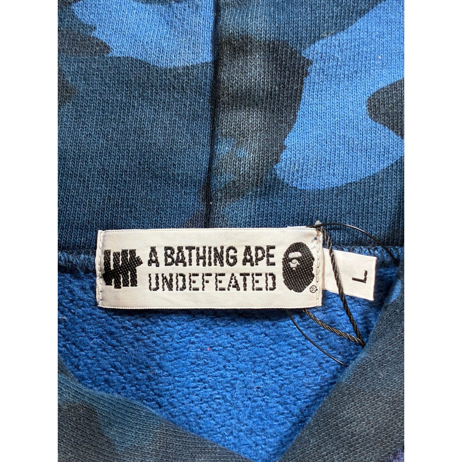 Bape BAPE Undefeated Blue Camo Hoodie Size US L / EU 52-54 / 3 - 3 Thumbnail