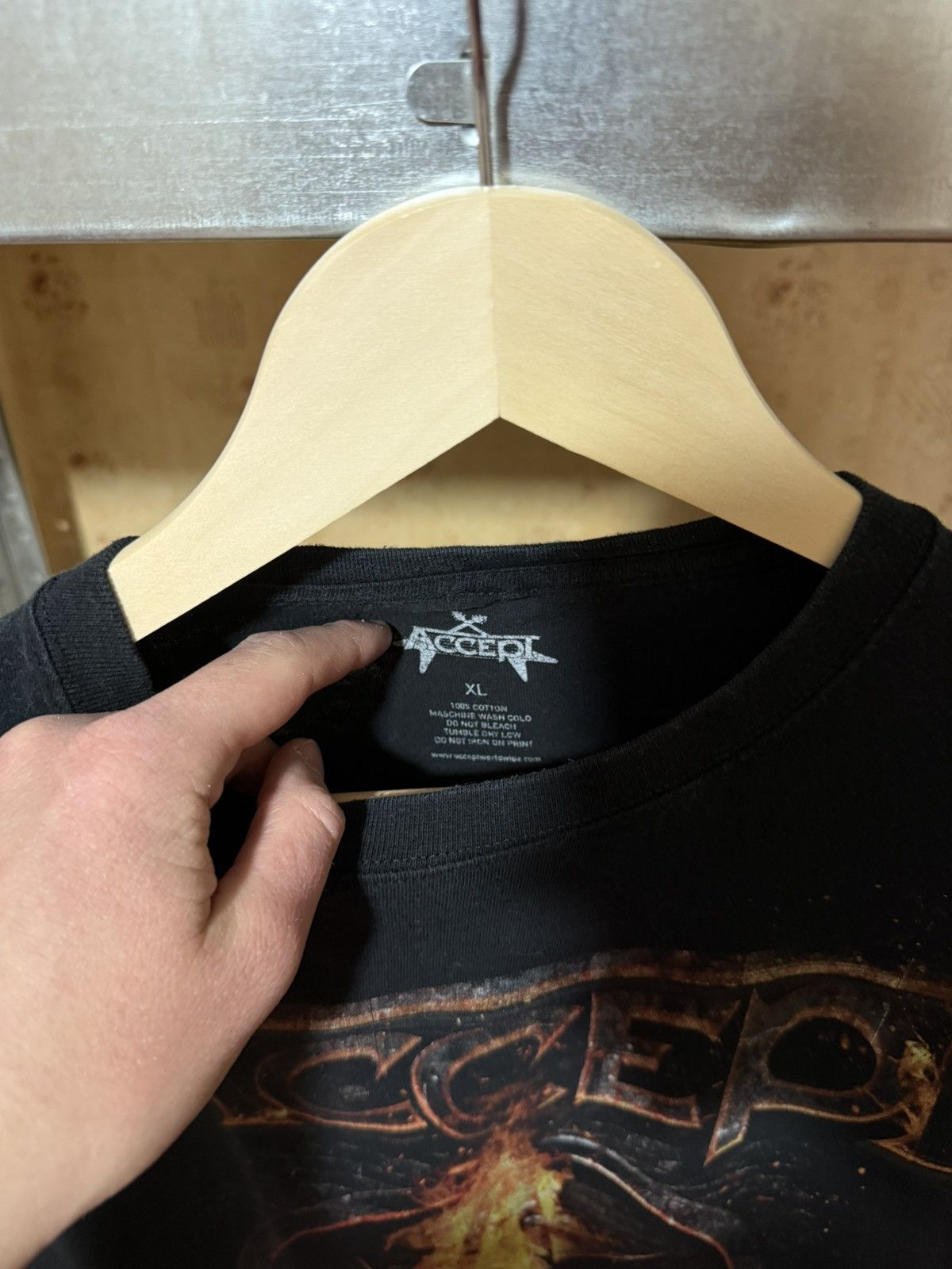 Band Tees × Vintage Vintage Accept Restless And Live Tour 2017 Retro T-Shirt Size US XL / EU 56 / 4 - 5 Thumbnail