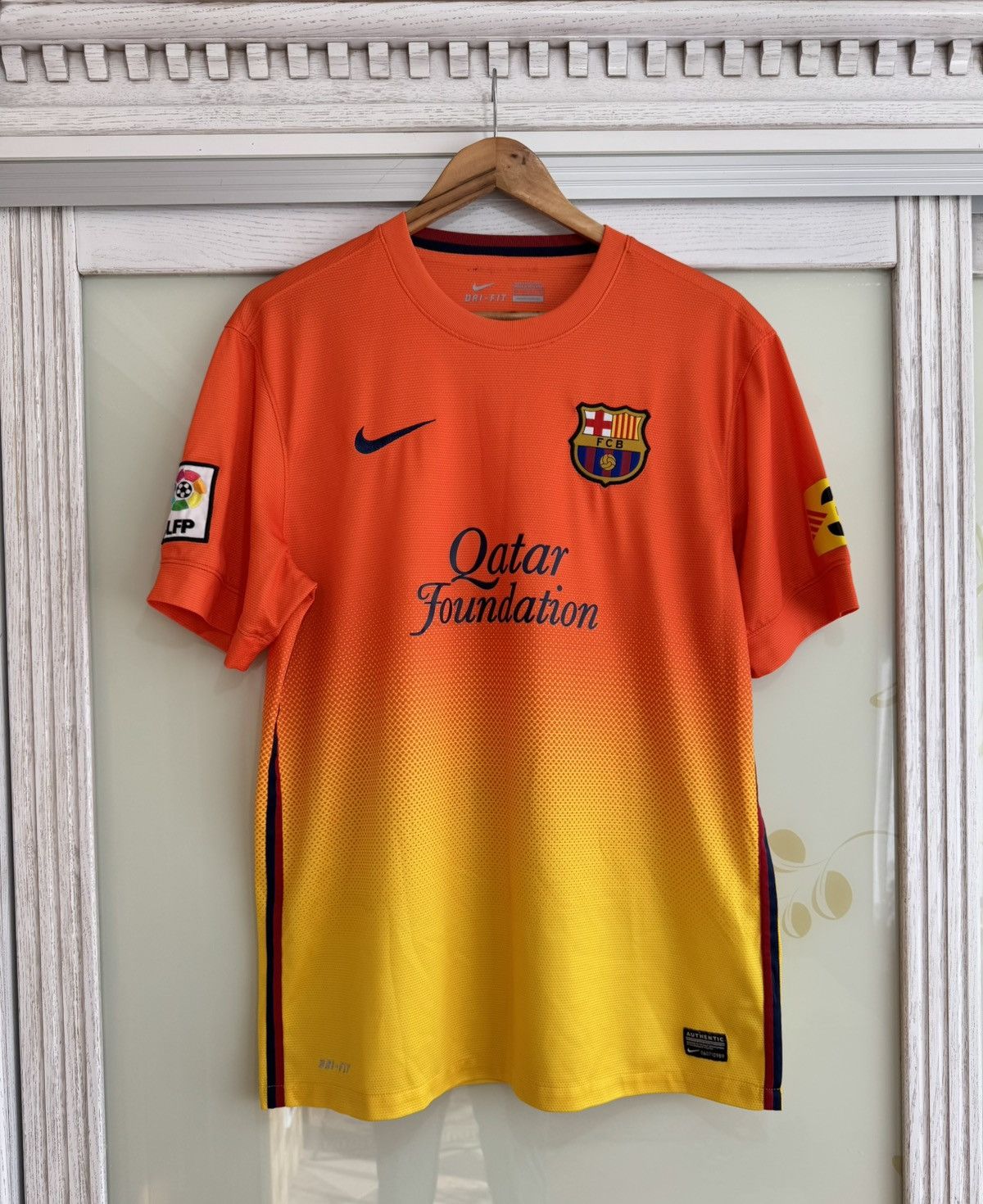 Nike Barcelona 2012-2013 Away Soccer Jersey Football Kit Shirt Size US L / EU 52-54 / 3 - 1 Thumbnail