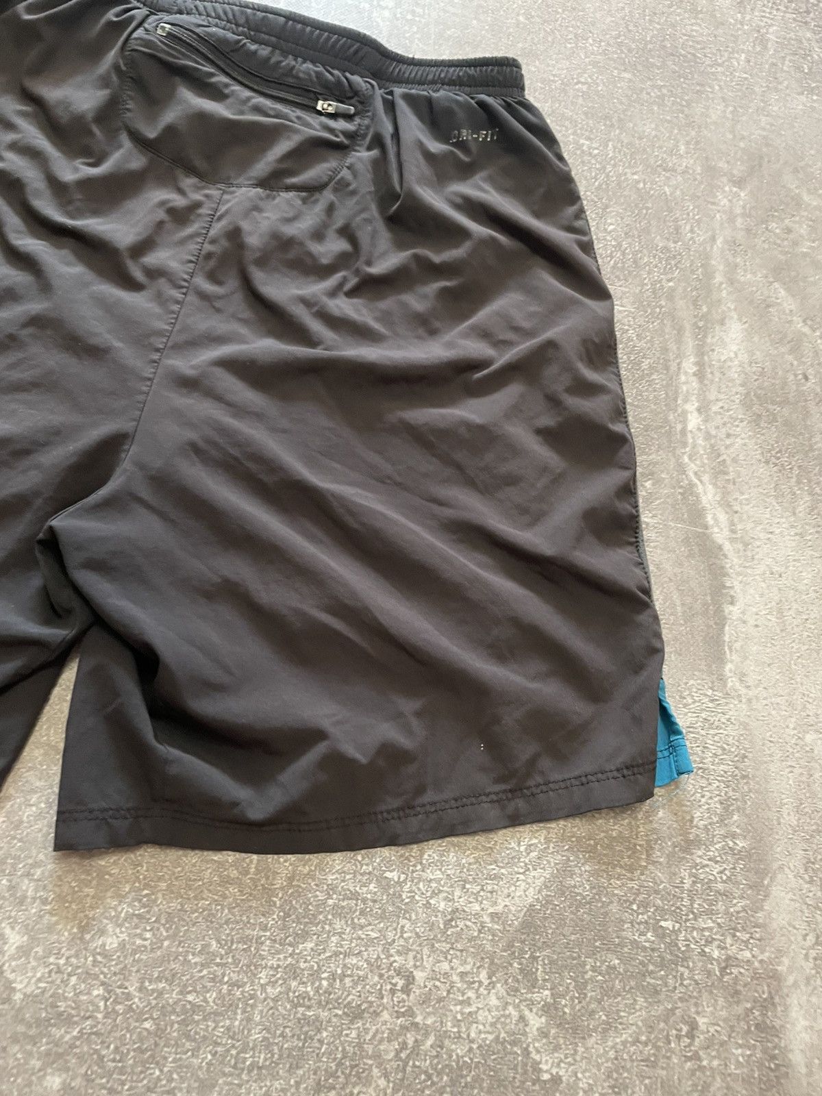 Nike Nike Dri-Fit Running Shorts Size S Size US 30 / EU 46 - 17 Thumbnail