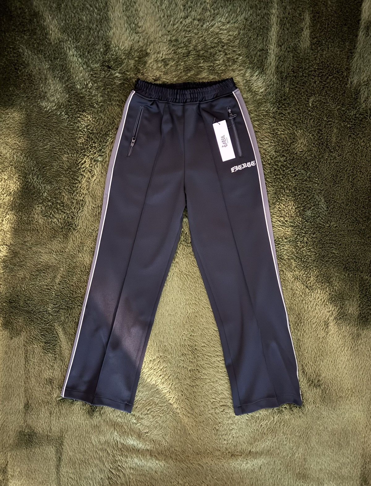 Japanese Brand [S] Fierce Embroidered Logo Playing Track Pants Black Size US 32 / EU 48 - 1 Thumbnail