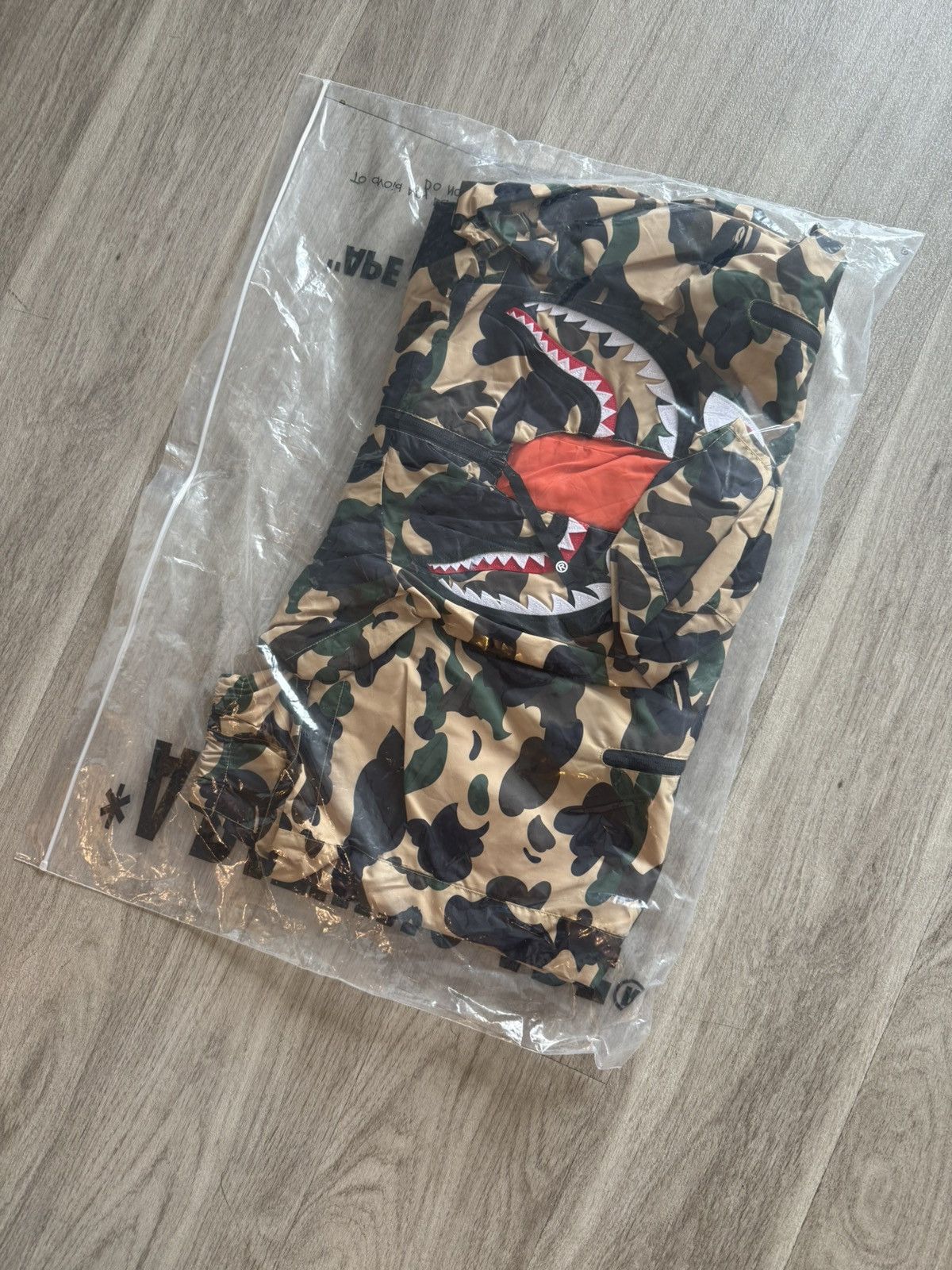 Bape Bape Yellow Camo Shark Windbreaker Size US XL / EU 56 / 4 - 9 Thumbnail