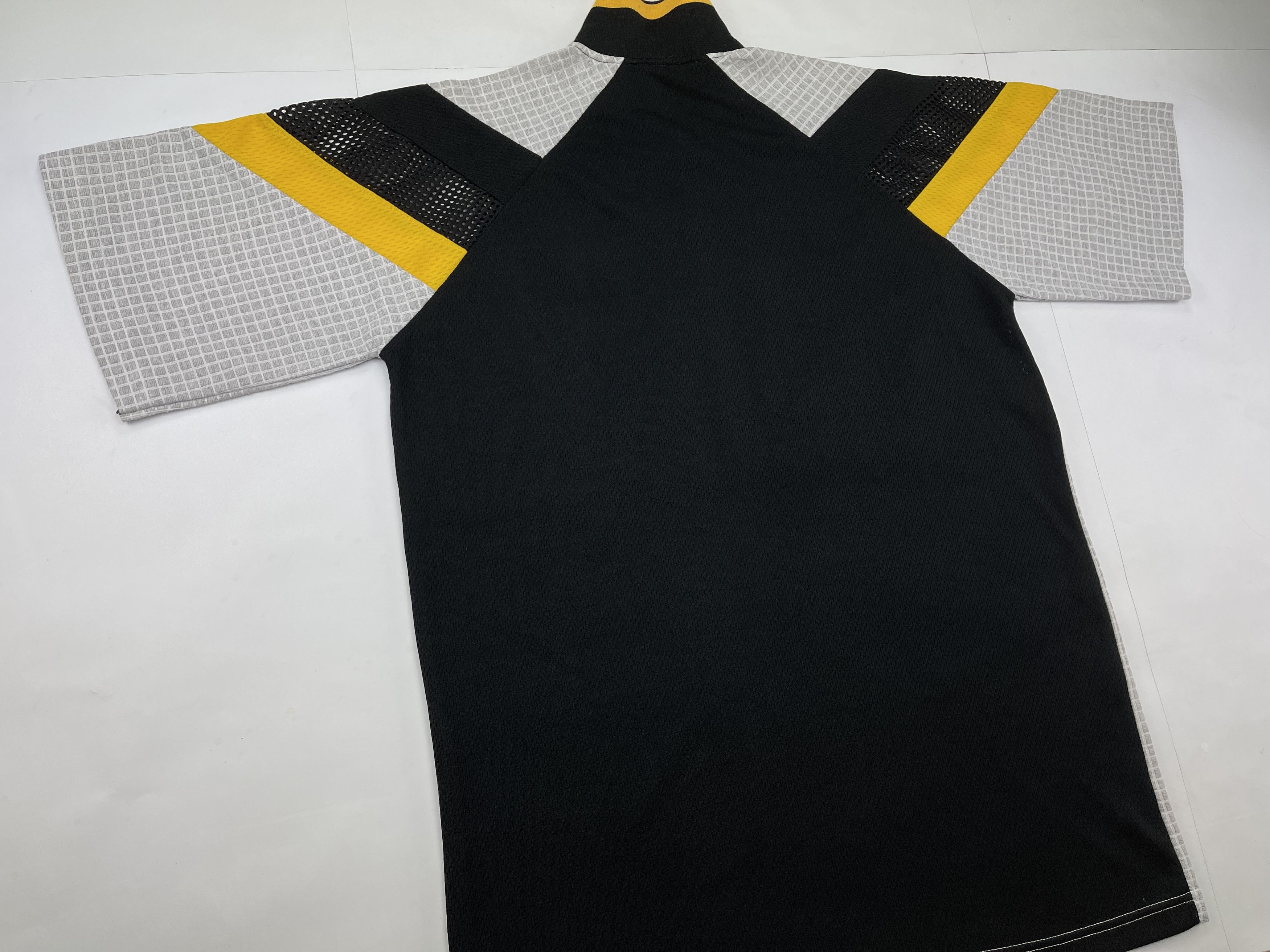 Fubu FUBU jersey, vintage hip hop t-shirt, 90s hip hop skater L Size US L / EU 52-54 / 3 - 6 Thumbnail