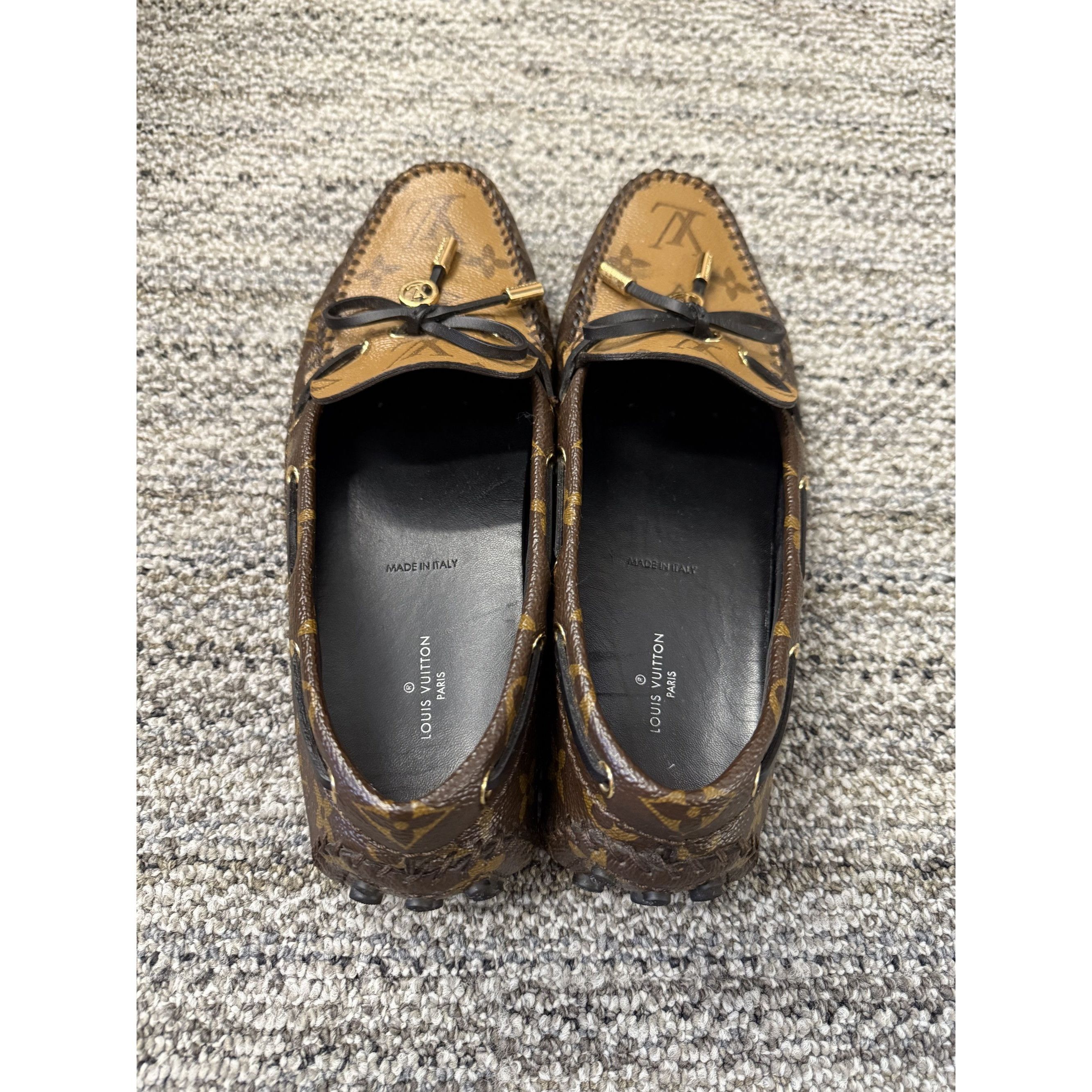 Louis Vuitton Louis Vuitton Monogram Leather Loafers With Gold-Tone Accent Size US 9 / IT 39 - 2 Thumbnail
