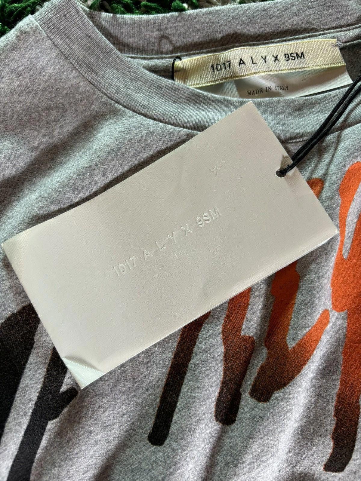 1017 ALYX 9SM [NEW] 1017 ALYX 9SM “Script” Tee Size US S / EU 44-46 / 1 - 9 Thumbnail