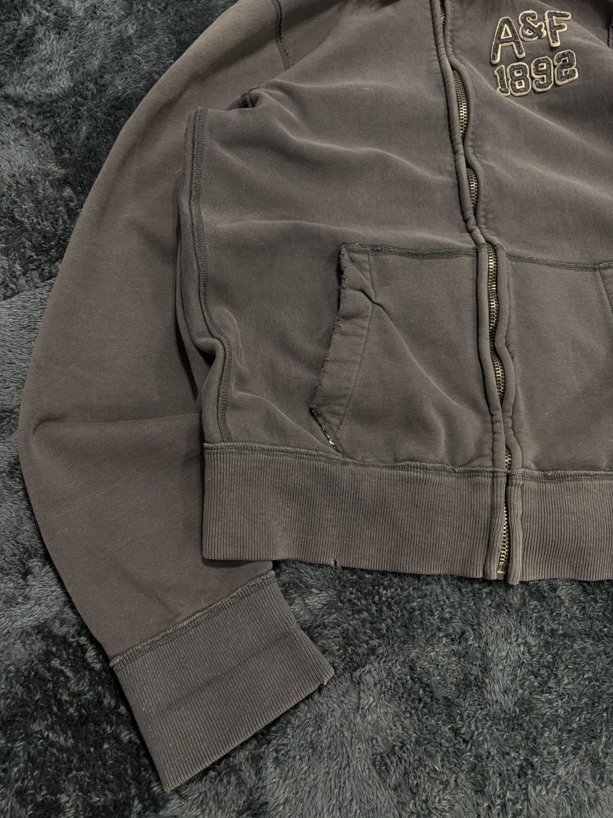 Abercrombie & Fitch Abercrombie & Fitch Y2K Fur Hoodie Size US L / EU 52-54 / 3 - 3 Thumbnail