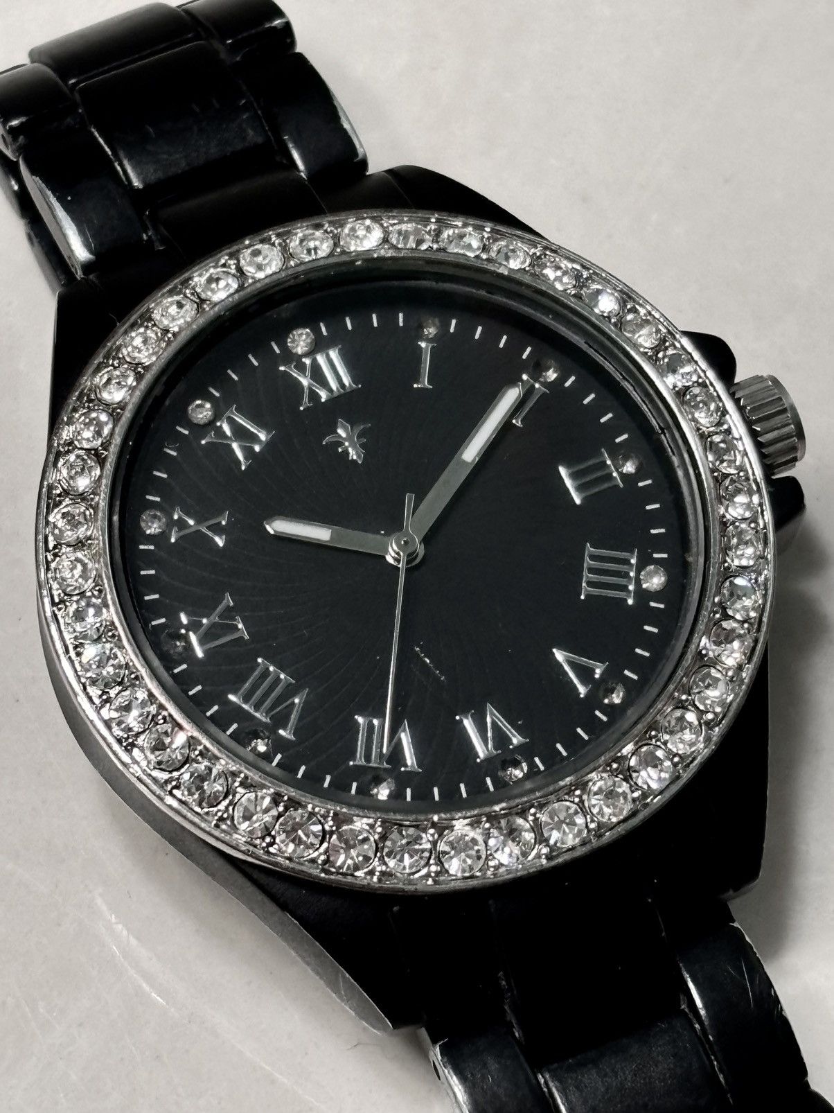 Japanese Brand Black Watch 38 mm Crystal Rhinestone Bezel Spiral Dial Ice Size 38 - 1 Thumbnail