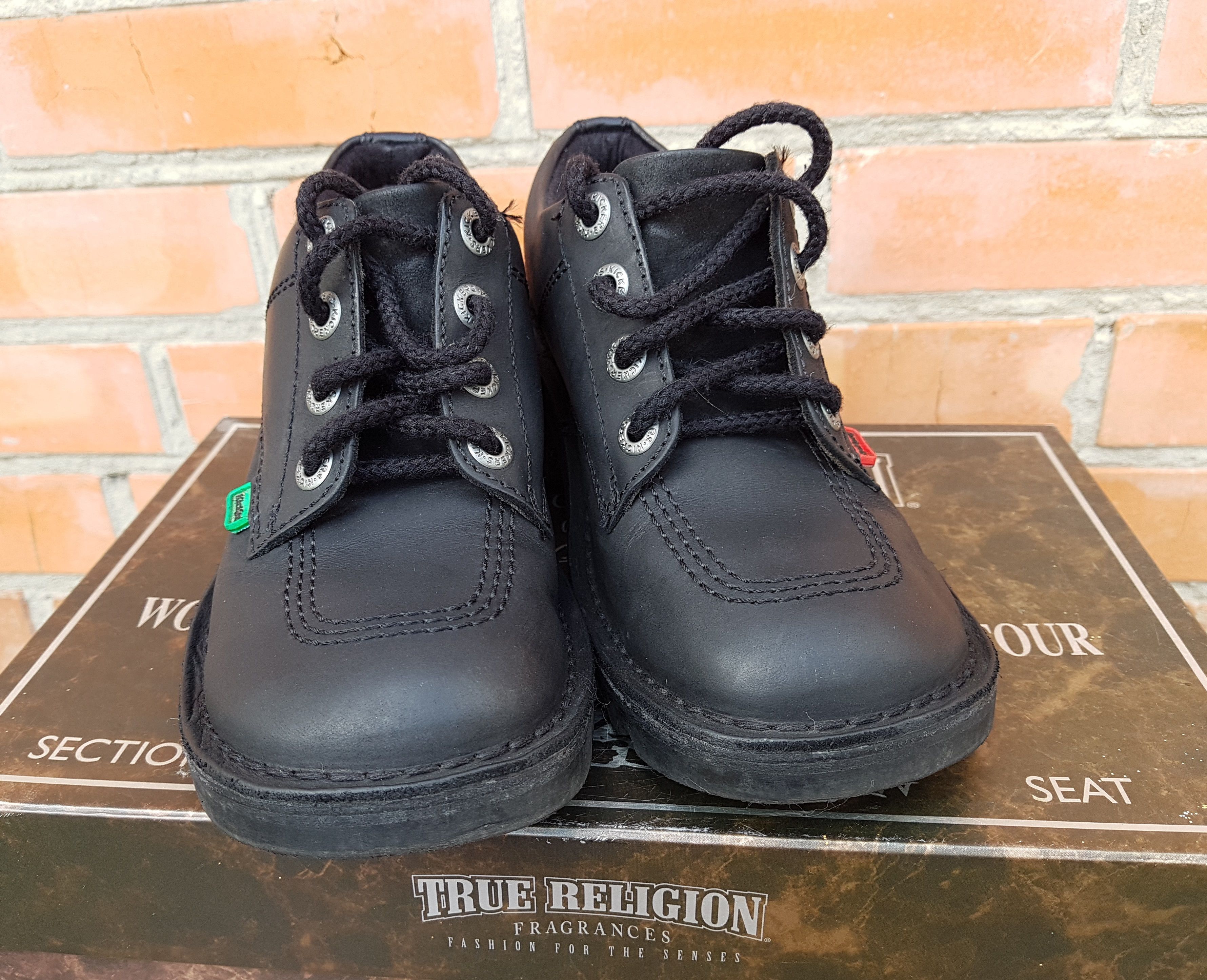Kickers VTG Kickers Women's Classic Hi Leather Lace Up Ankle Boots Size US 6 / IT 36 - 9 Thumbnail