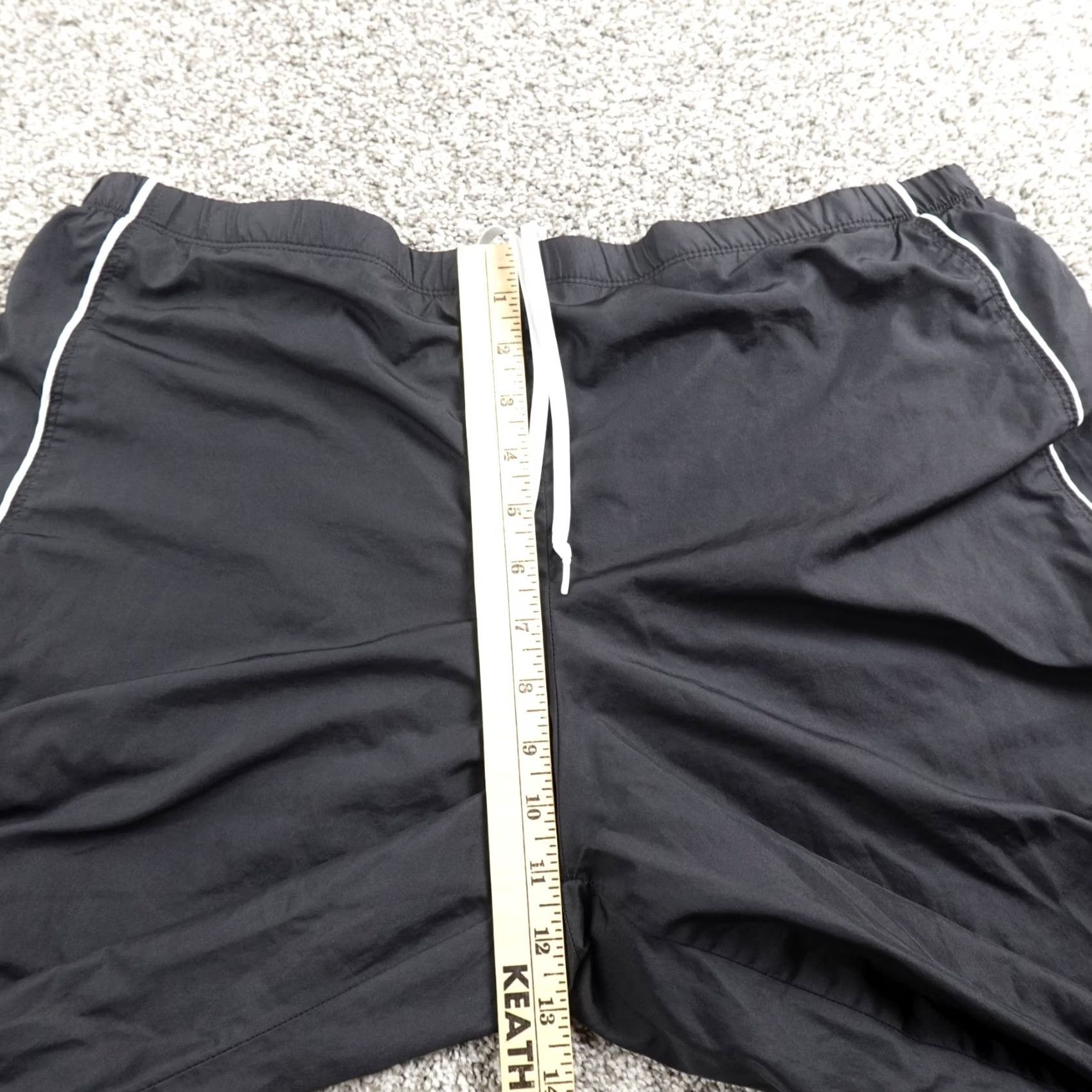 Nike Nike Pants Womens XL Black Track Pants Adult Regular Fit with Pockets, Drawstring Waist, Fleece, Y2K VTG Gym Jogger Size 40" / US 18 - 4 Thumbnail