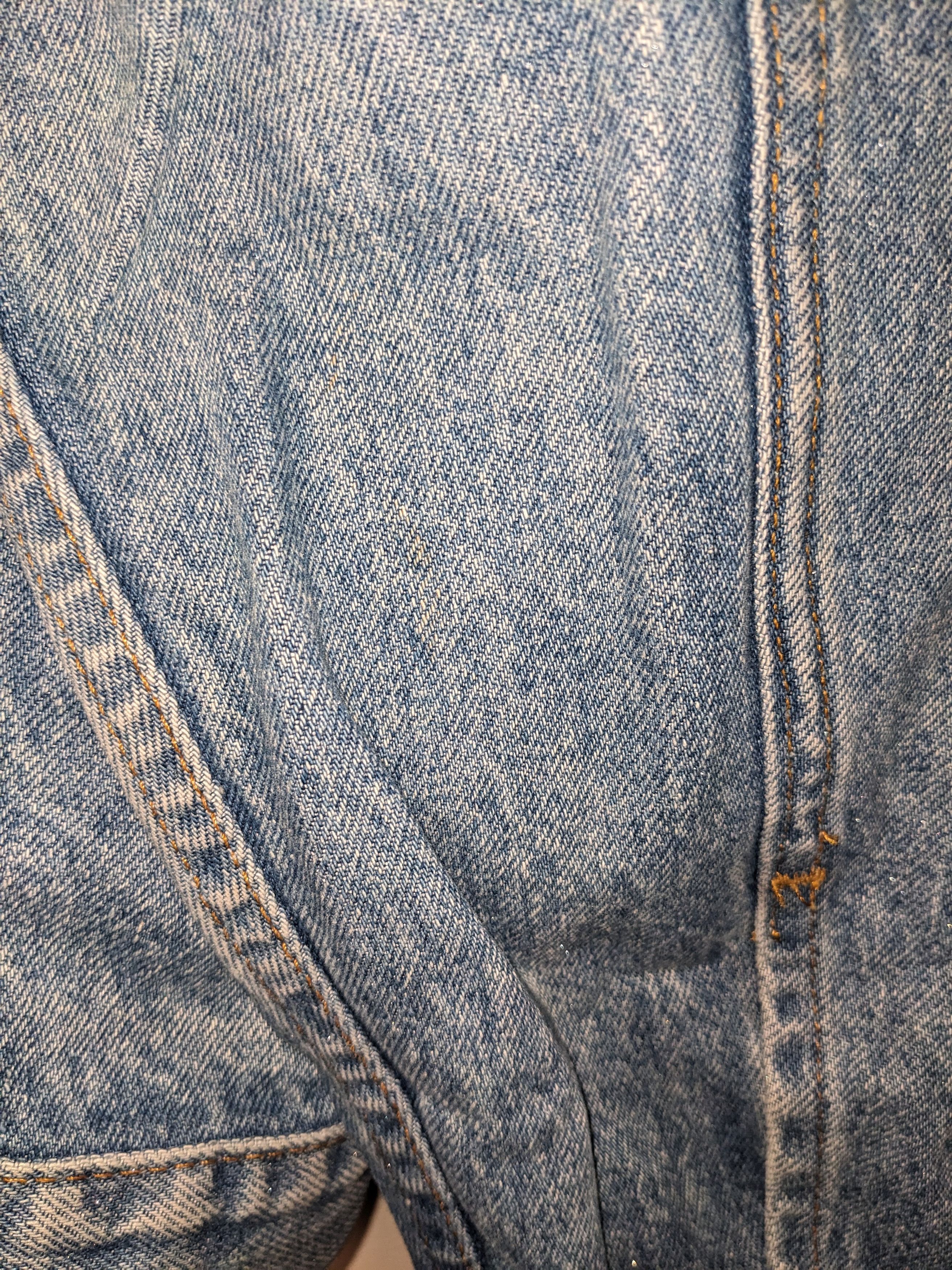 Levi's × Vintage Vintage 90s Levi Blue Medium Denim Trucker Jacket Size US M / EU 48-50 / 2 - 8 Thumbnail