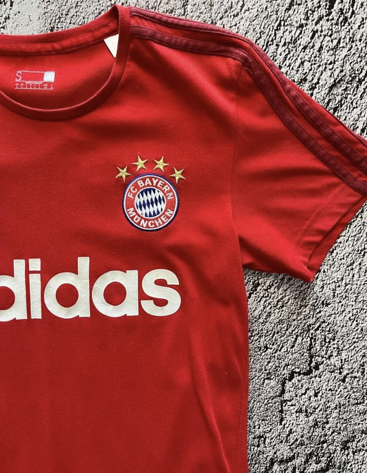 Adidas × Vintage FC Bayern Munich Shirt Adidas 2015 Soccer Red Size S Size US S / EU 44-46 / 1 - 4 Thumbnail