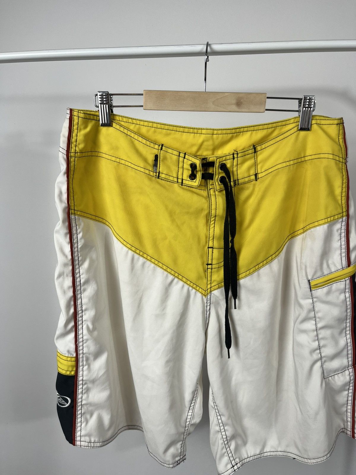 Quiksilver Vintage Quiksilver Board Shorts Yellow White Surf Trunks Size US 34 / EU 50 - 2 Thumbnail