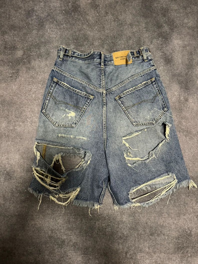 Balenciaga Balenciaga size XS Sabotage wash jeans shorts Size US 27 - 2 Thumbnail