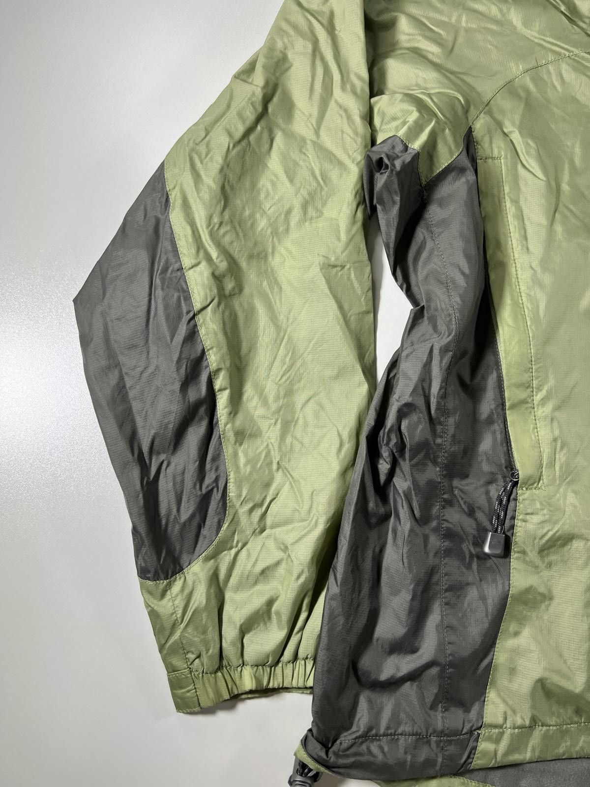 The North Face The North Face Women's Lightweight Nylon Jacket Size L Size L / US 10 / IT 46 - 5 Thumbnail