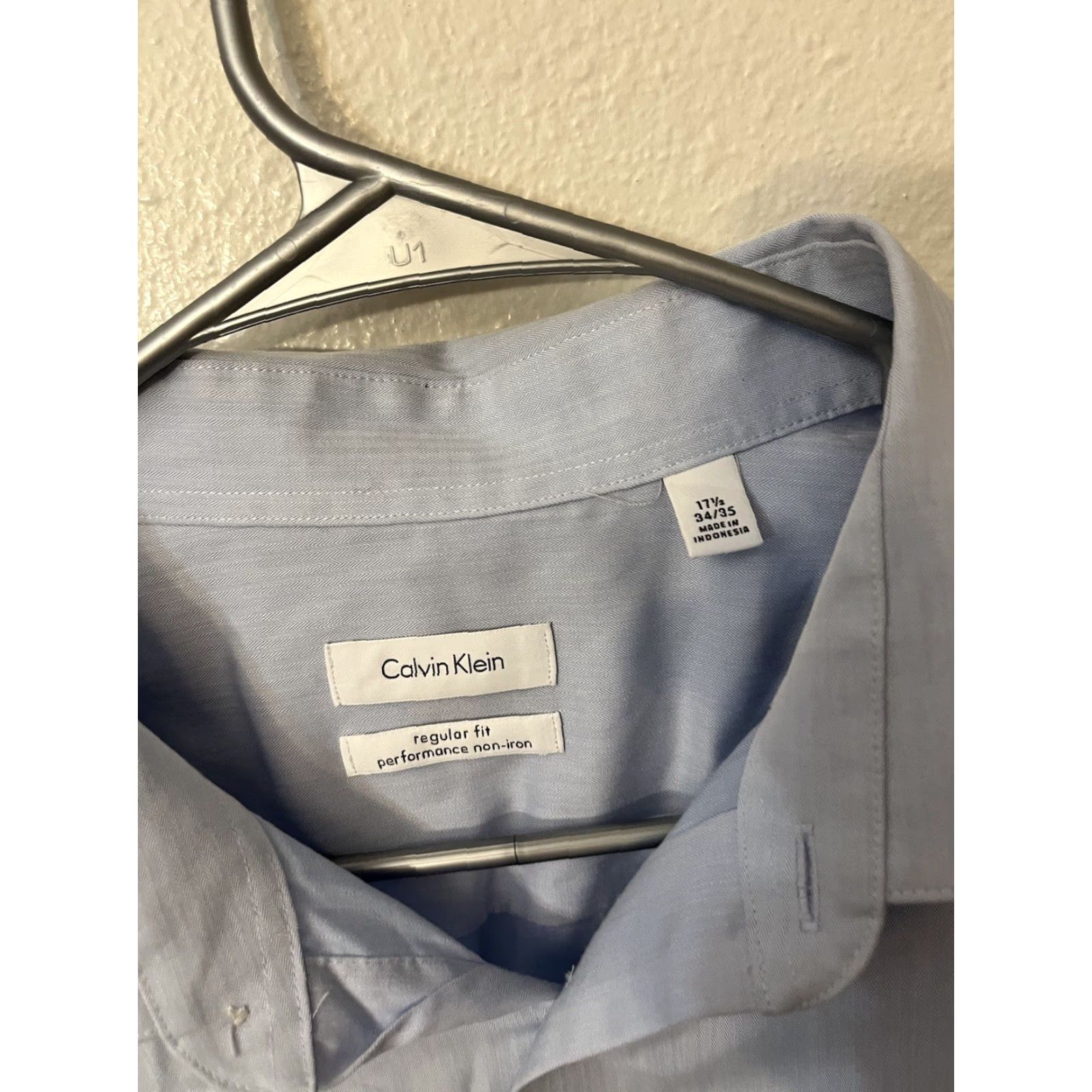 Calvin Klein Calvin Klein Shirt Cotton Regular Fit 17.5 Non Iron Color Blue Solid Linen? Size US XL / EU 56 / 4 - 2 Thumbnail