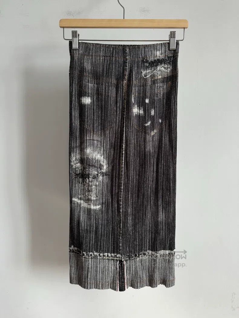 Issey Miyake Issey Miyake Black Midi Skirt Size 25" / US 0 / IT 36 - 2 Thumbnail