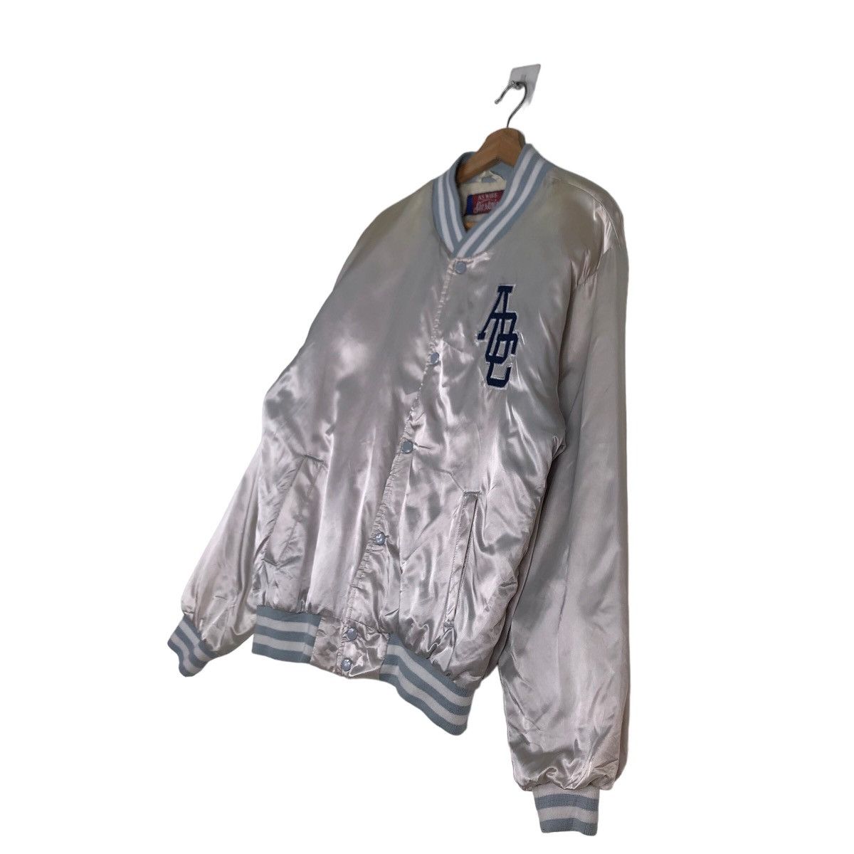 Japanese Brand 🔥Vtg Satin Bomber Jacket Chicago Big Logo Spell Out Size US L / EU 52-54 / 3 - 2 Thumbnail