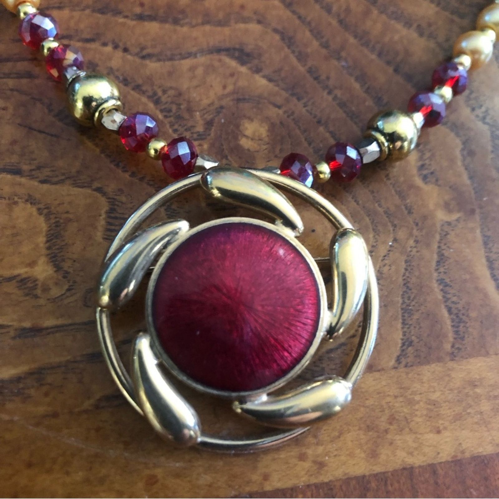 Handmade Handcrafted repurpose red swirl pendant Pearl necklace Size ONE SIZE - 8 Thumbnail